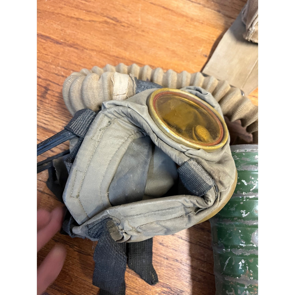 Original WWI U.S. Army M1917 SBR Gas Mask Respirator Bag with Contents WW1