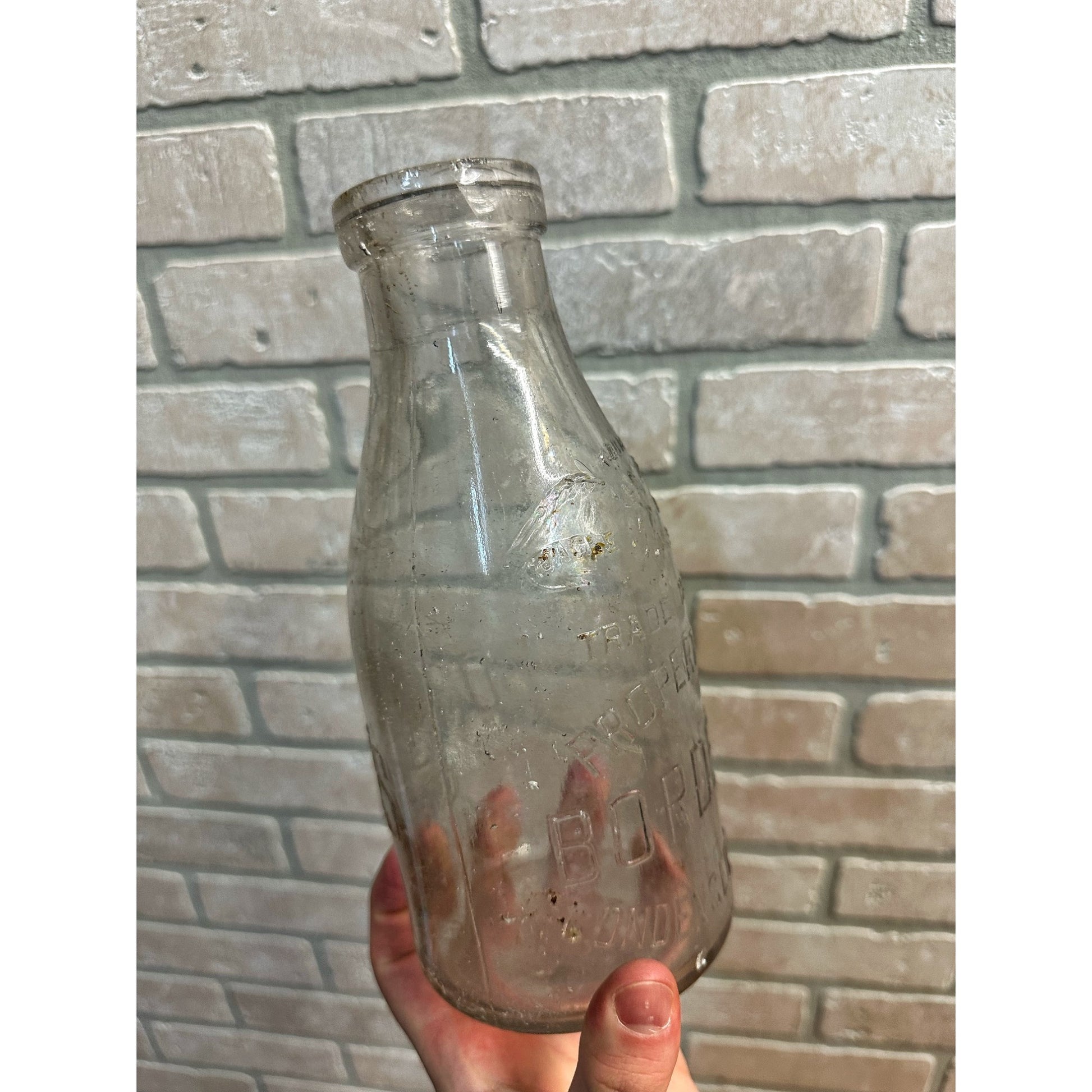 Vintage Borden's Eagle Brand Condensed Milk Co. One Quart Glass Milk Bottle