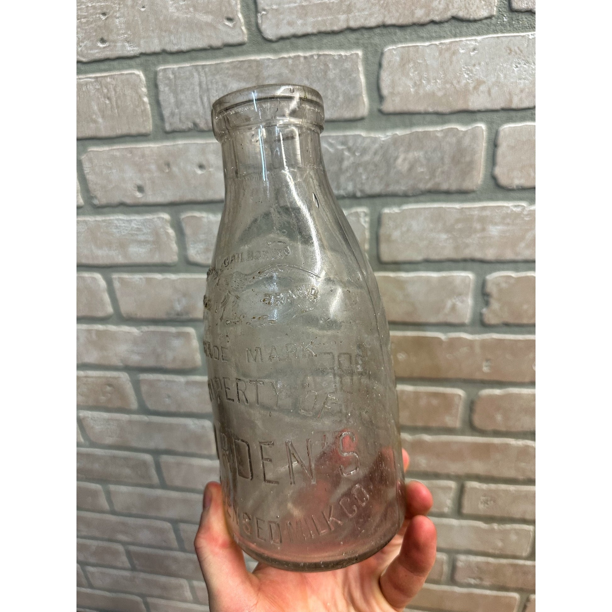 Vintage Borden's Eagle Brand Condensed Milk Co. One Quart Glass Milk Bottle
