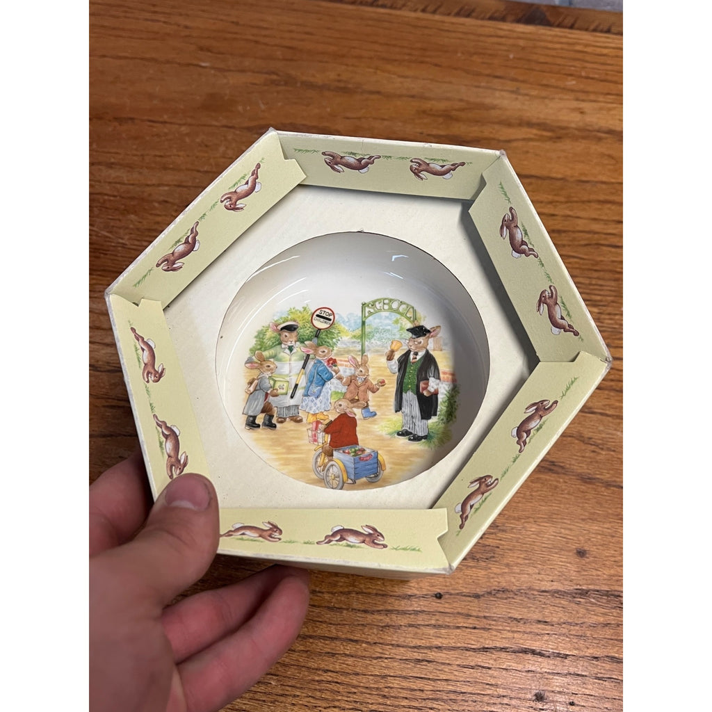 NIB Royal Doulton Bunnykins 2Pc Baby Plate & Two Handled Mug NEW -England 1988