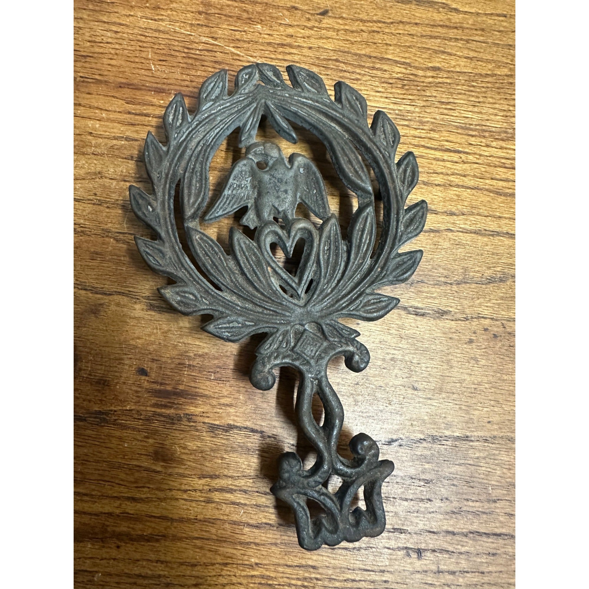 Vintage Cast Iron Trivet Eagle Heart Americana Primitive Farmhouse Decor