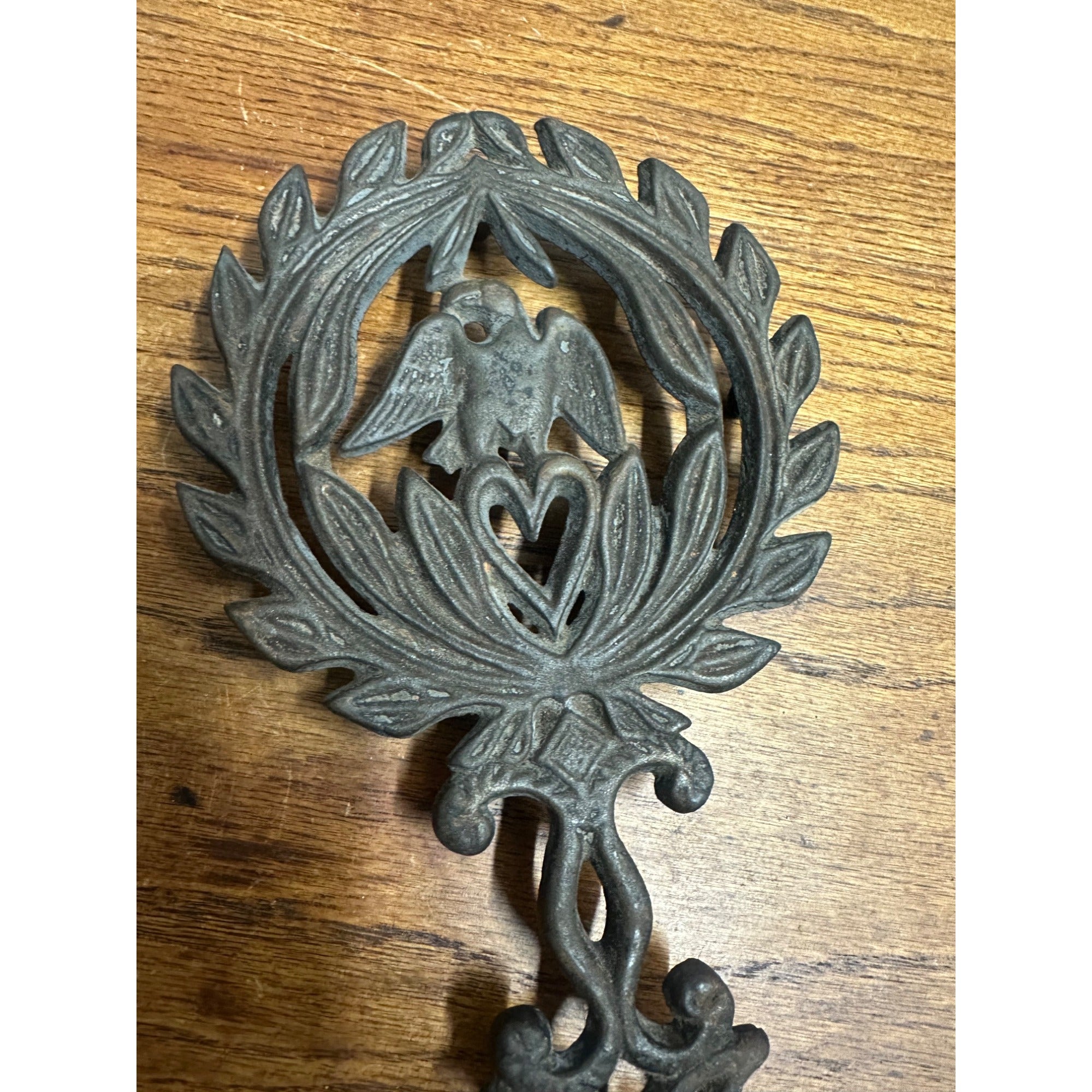 Vintage Cast Iron Trivet Eagle Heart Americana Primitive Farmhouse Decor