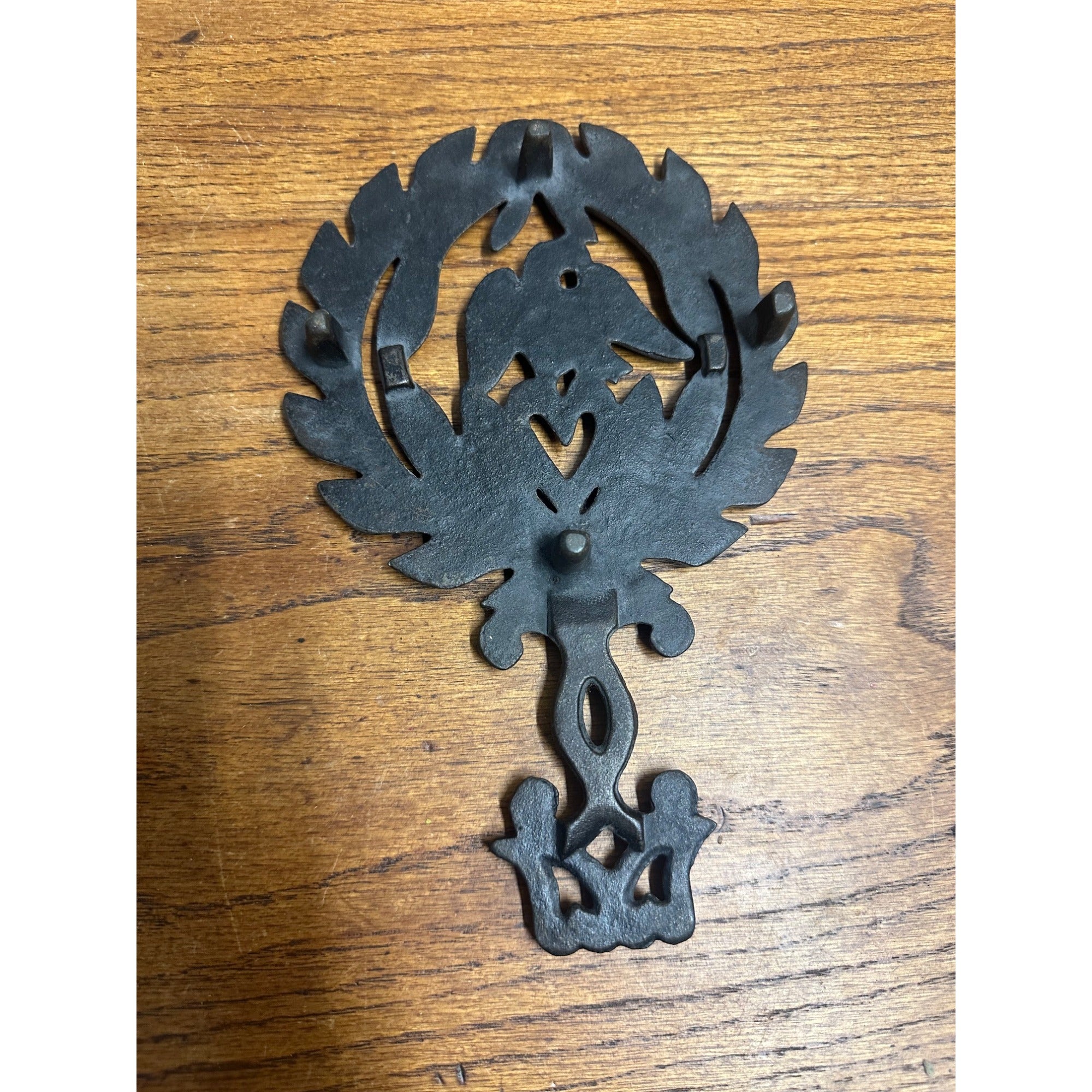 Vintage Cast Iron Trivet Eagle Heart Americana Primitive Farmhouse Decor