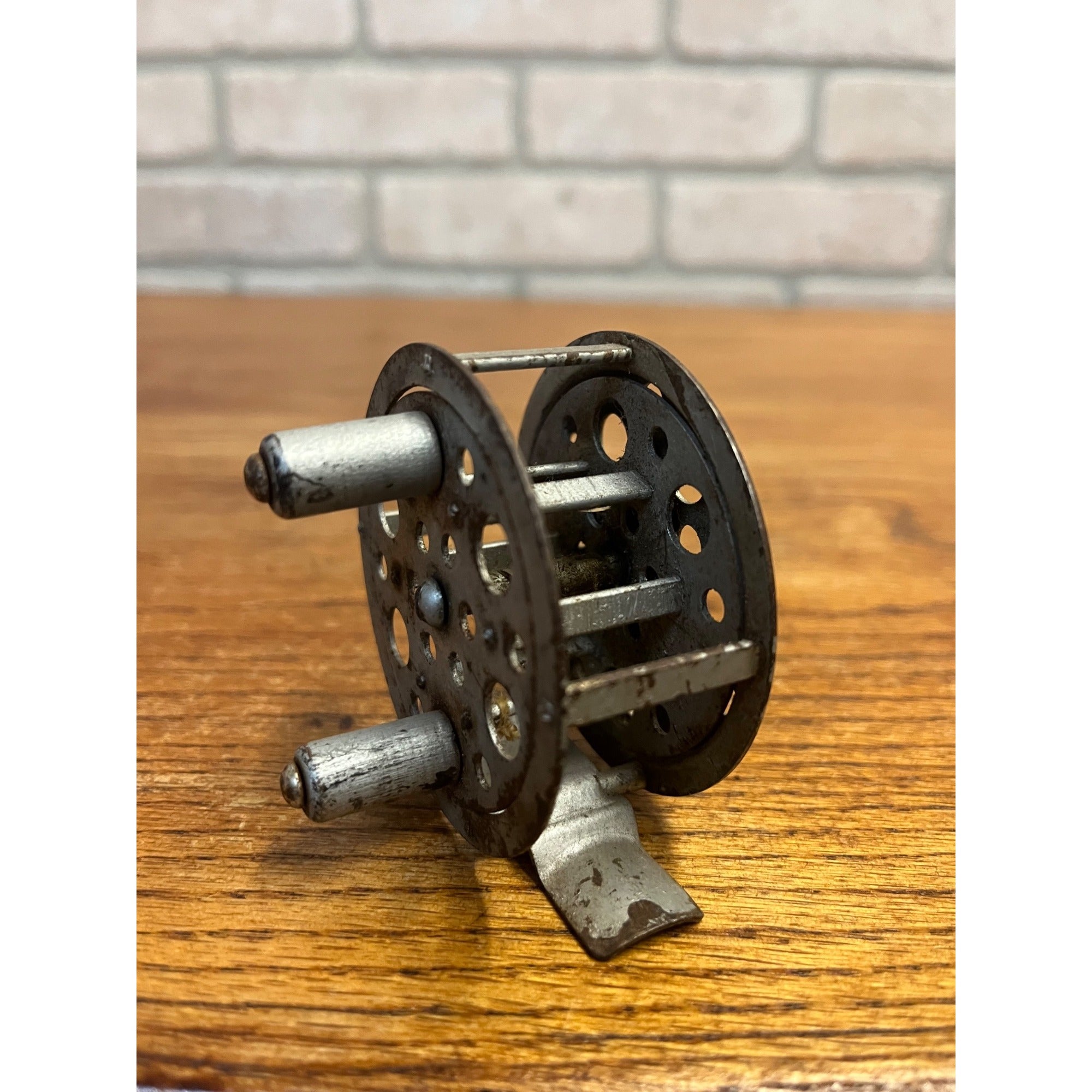 Early Vintage 1900s Double Wood Knob Fly Fishing Reel Unmarked 1920s