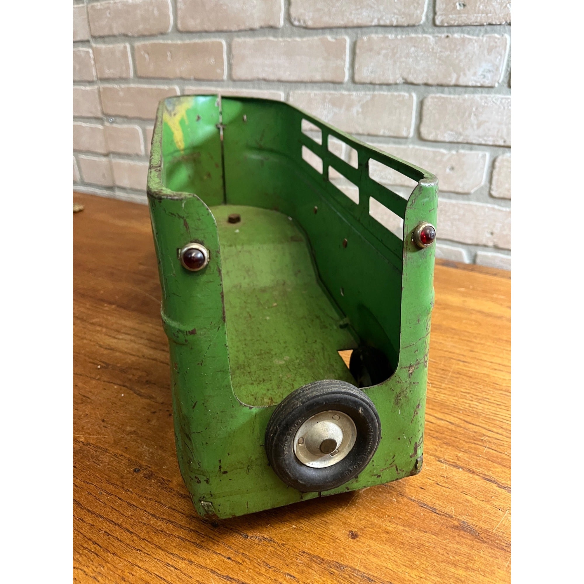 Vintage Wyandotte Truck Lines Green & Red Steel Toy Trailer Truck