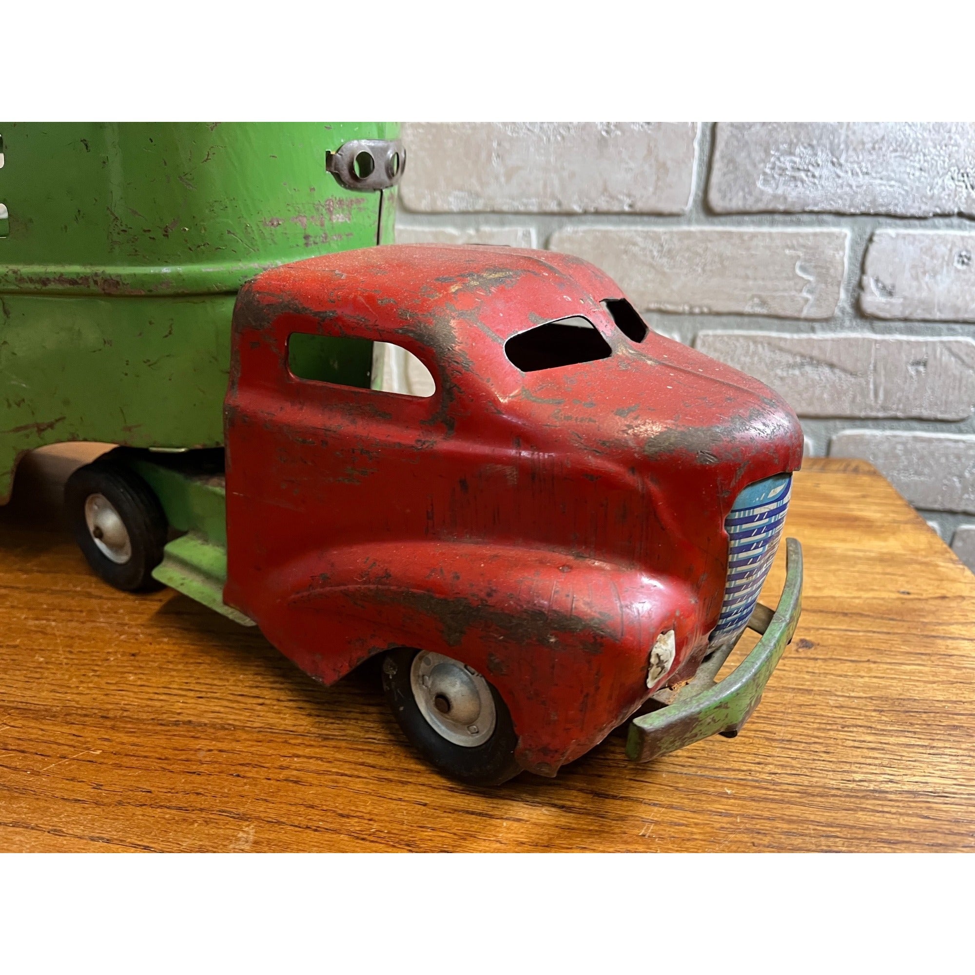 Vintage Wyandotte Truck Lines Green & Red Steel Toy Trailer Truck
