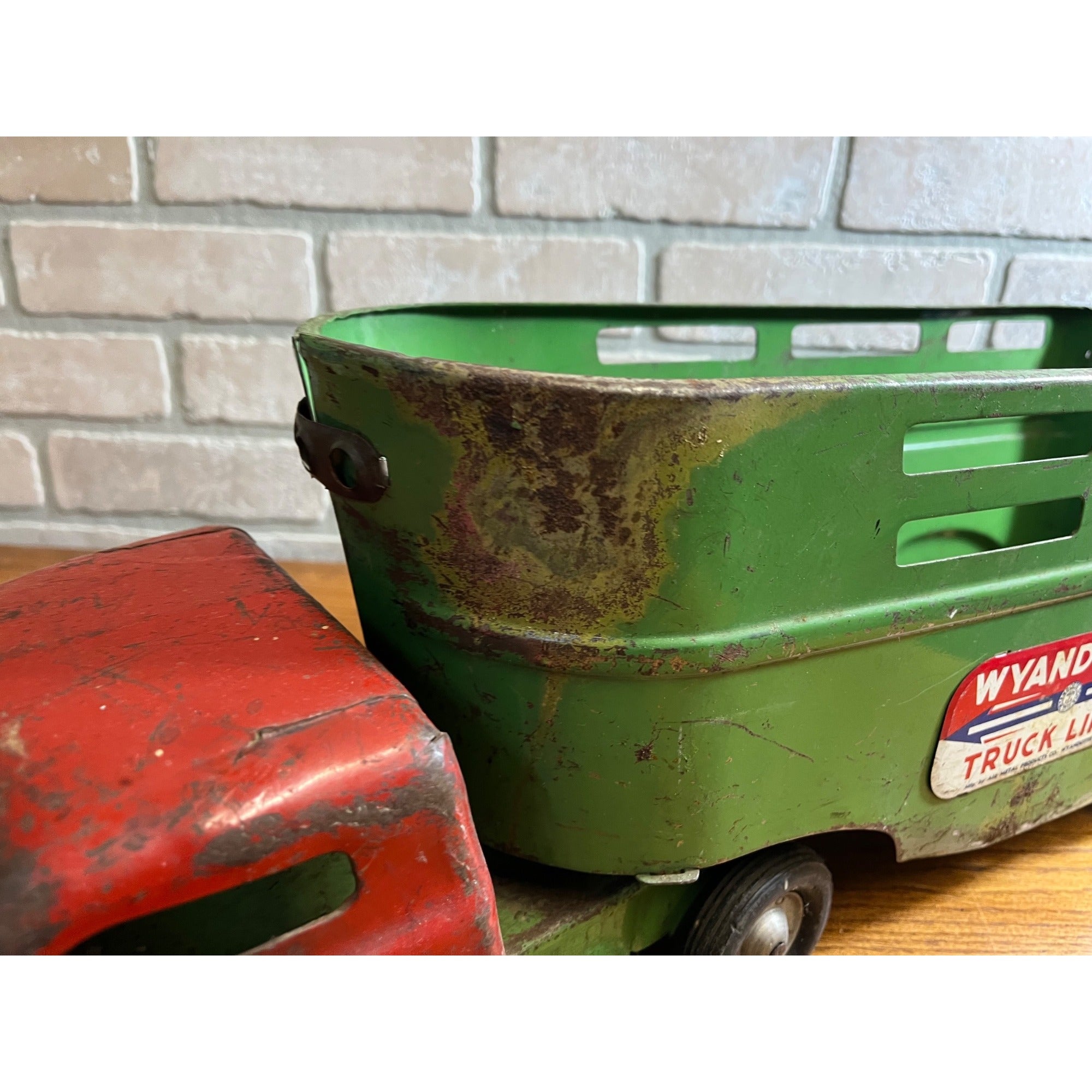 Vintage Wyandotte Truck Lines Green & Red Steel Toy Trailer Truck