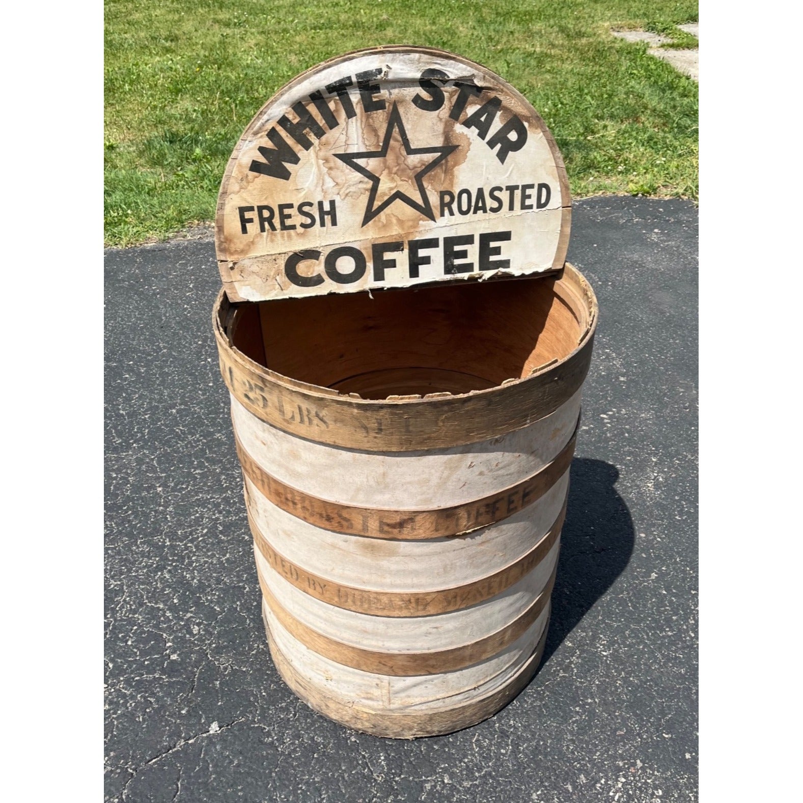 Vintage Grocery Store Retail White Star Coffee Fresh Roasted Barrel Display