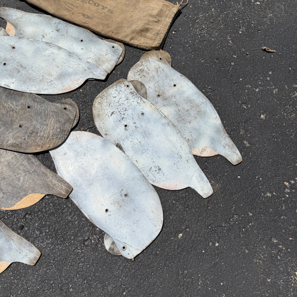 12 Vintage Johnson’s Folding Goose Decoys W/Metal Stakes Original Bag As-Is