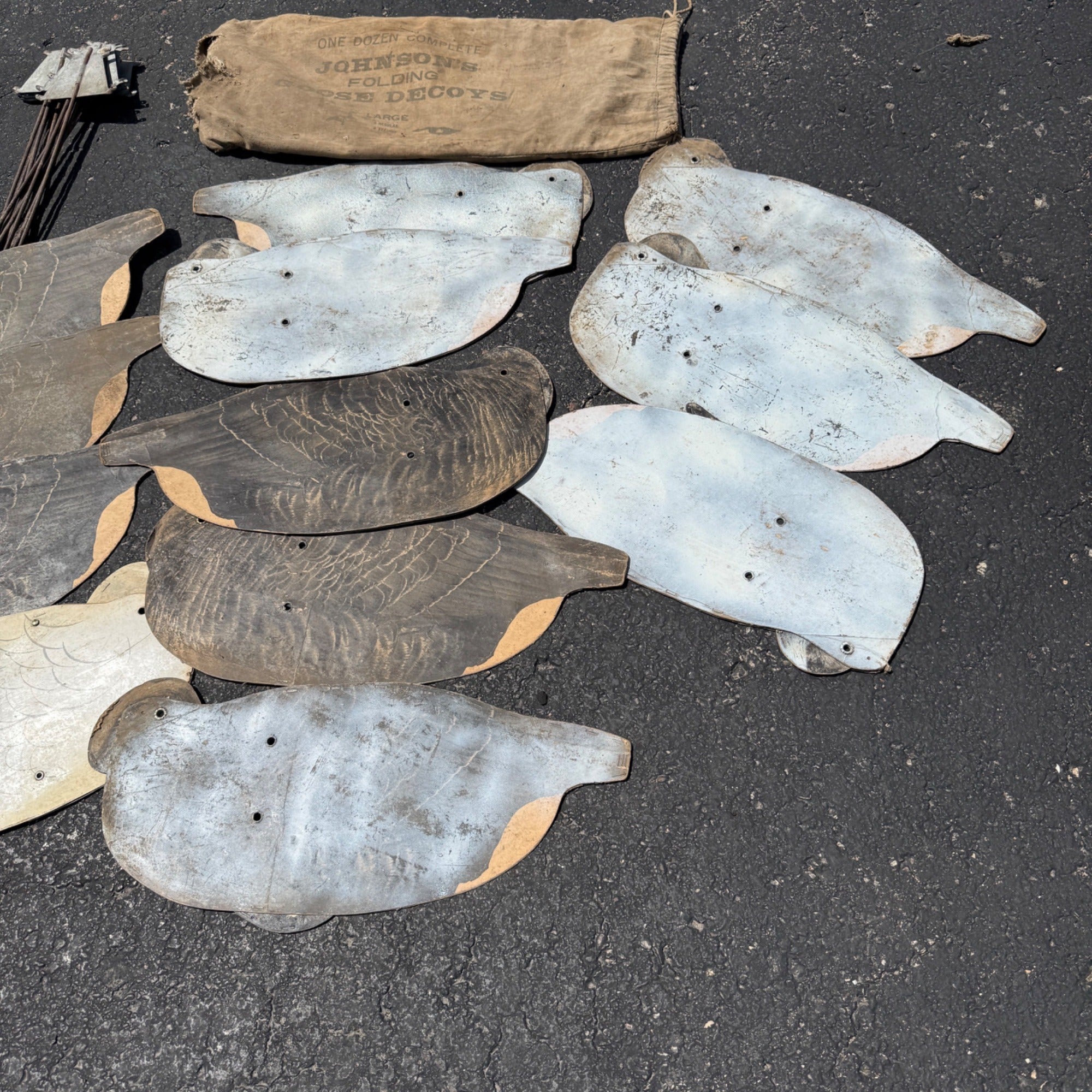 12 Vintage Johnson’s Folding Goose Decoys W/Metal Stakes Original Bag As-Is