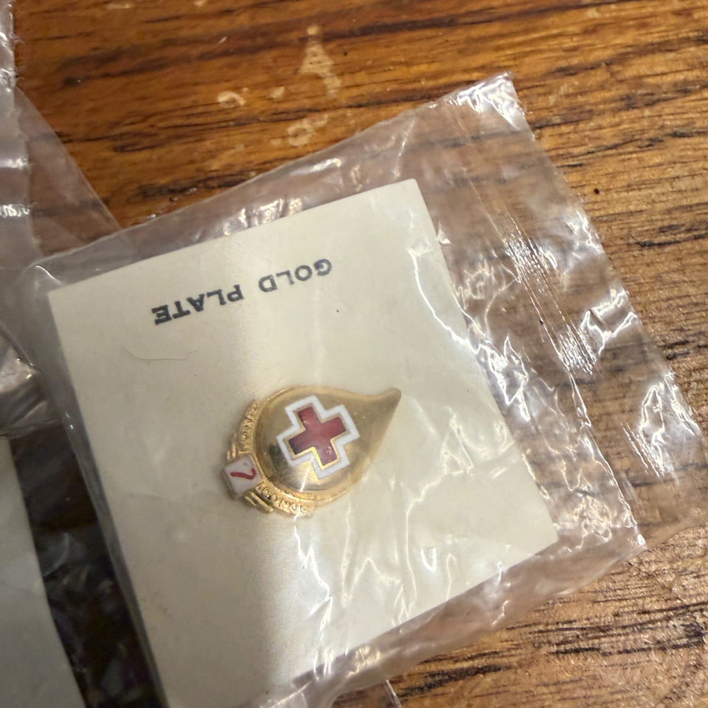 Lot of 5 Vintage Gallon Blood Donor Lapel Pin's American Red Cross Gold Plated 5, 6,7,8