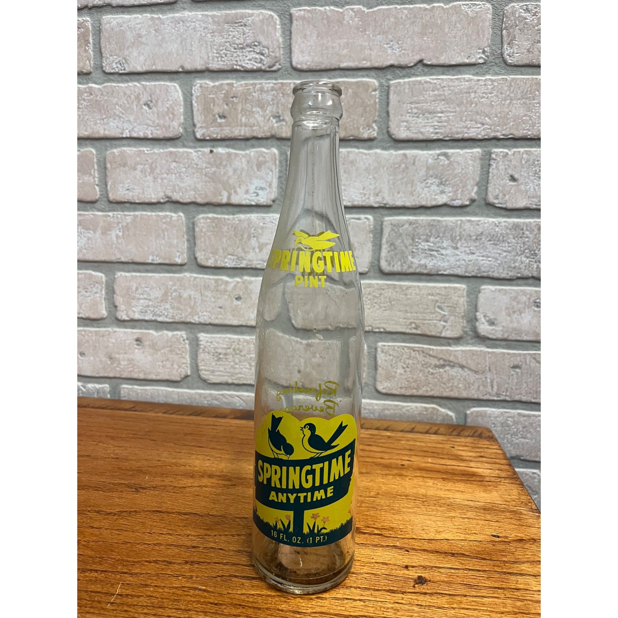 Vintage Springtime Soda Bottle 16oz Sheboygan Wisconsin Glass ACL Pint Wis WI