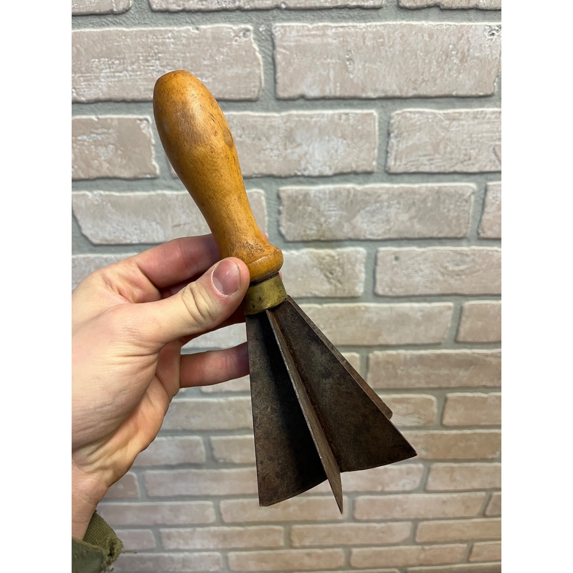 Antique Primitive Cross Blade Food Chopper Kitchen Tool Farmhouse