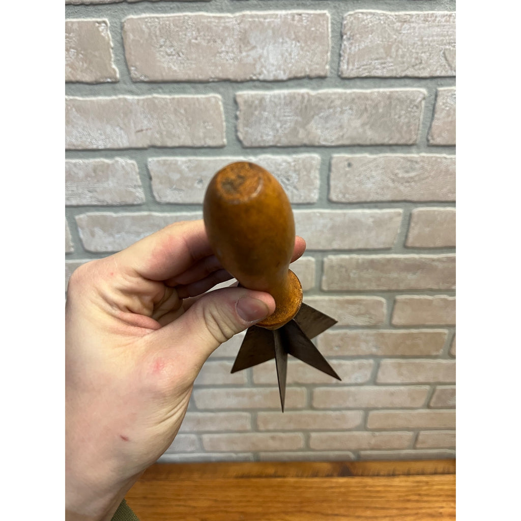 Antique Primitive Cross Blade Food Chopper Kitchen Tool Farmhouse