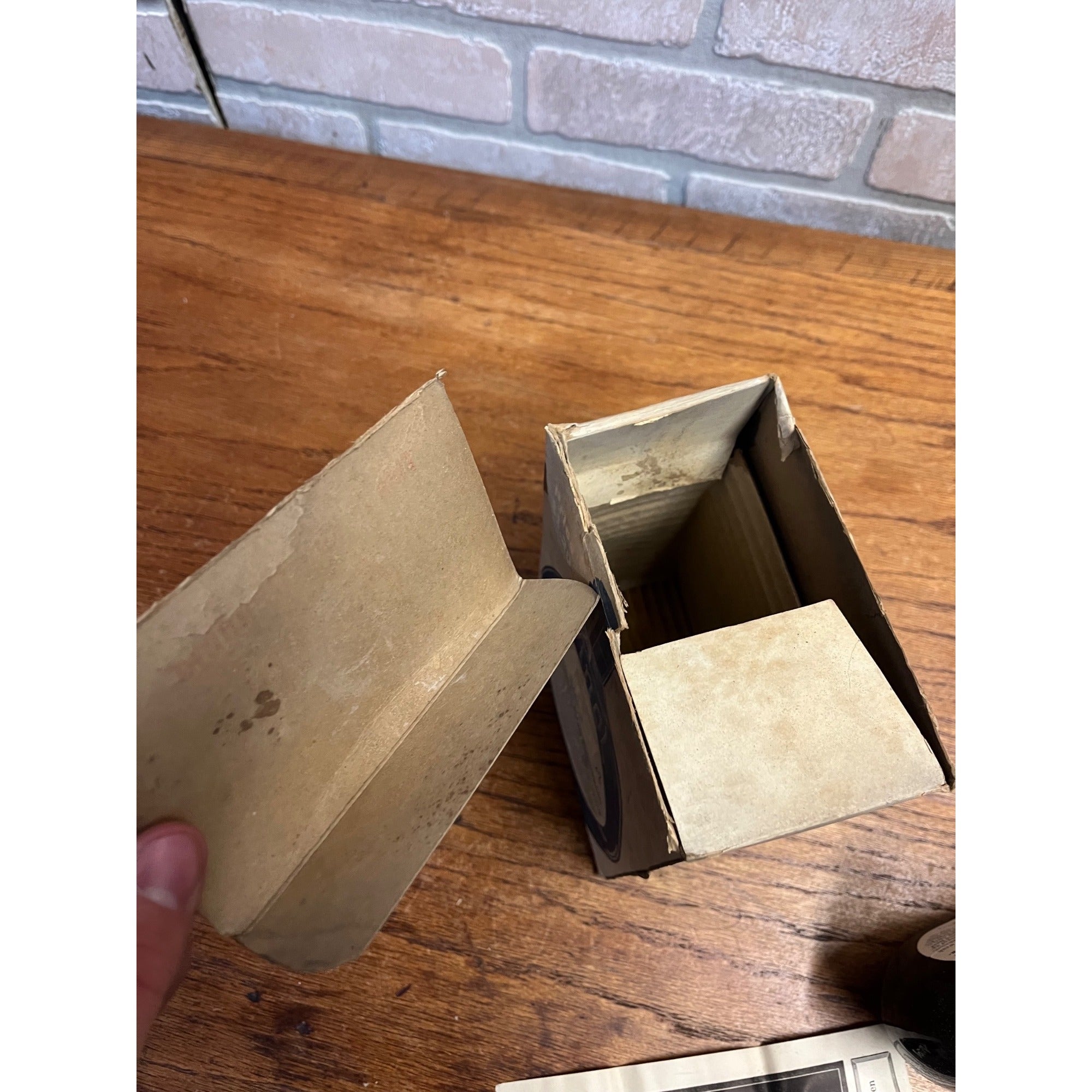 Vintage Vinol Family Tonic Bottle Box Insert Full Unopened Chester Kent Medicine