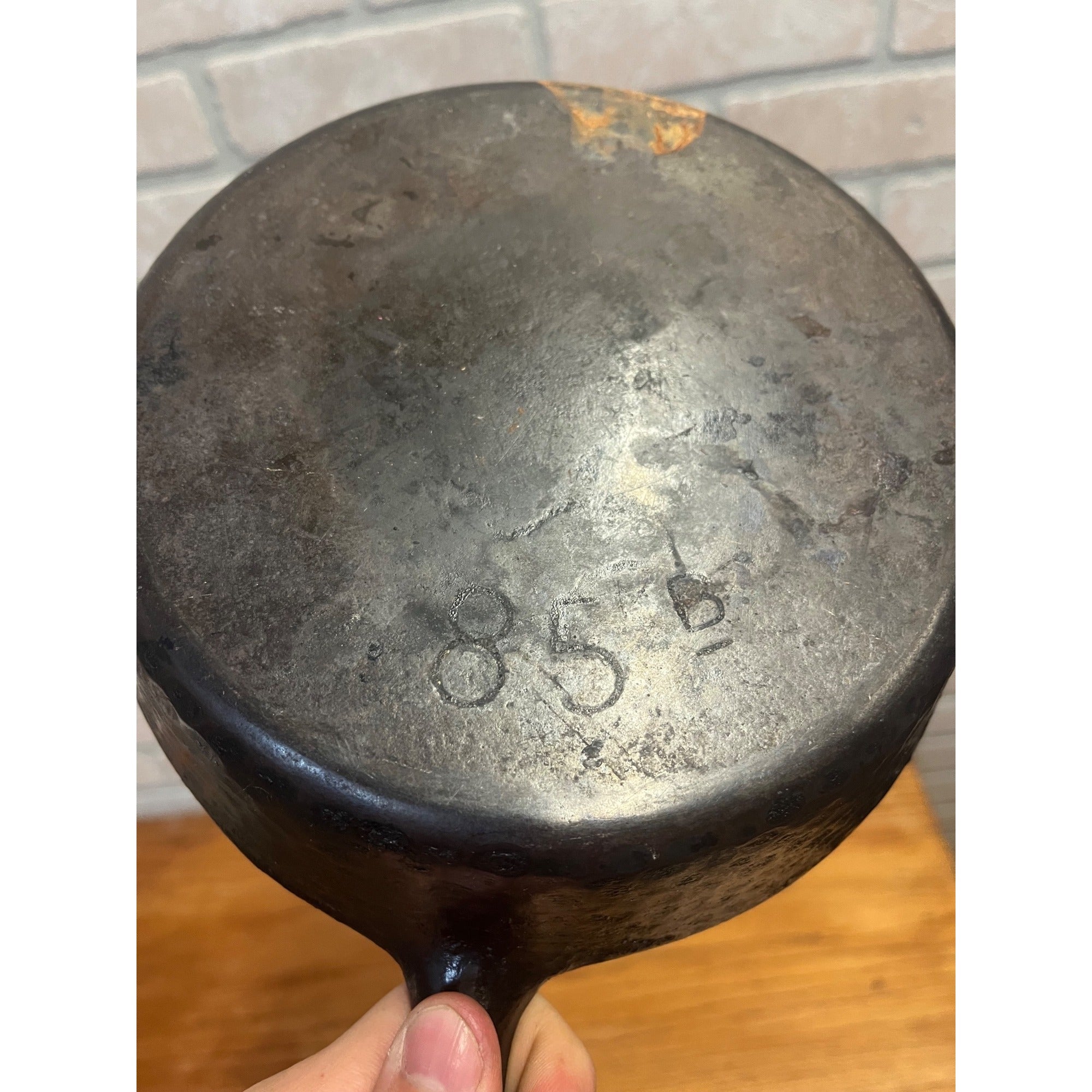 Vintage Chicago Hardware Foundry  85B Hammered Cast Iron Skillet CHF No. 5