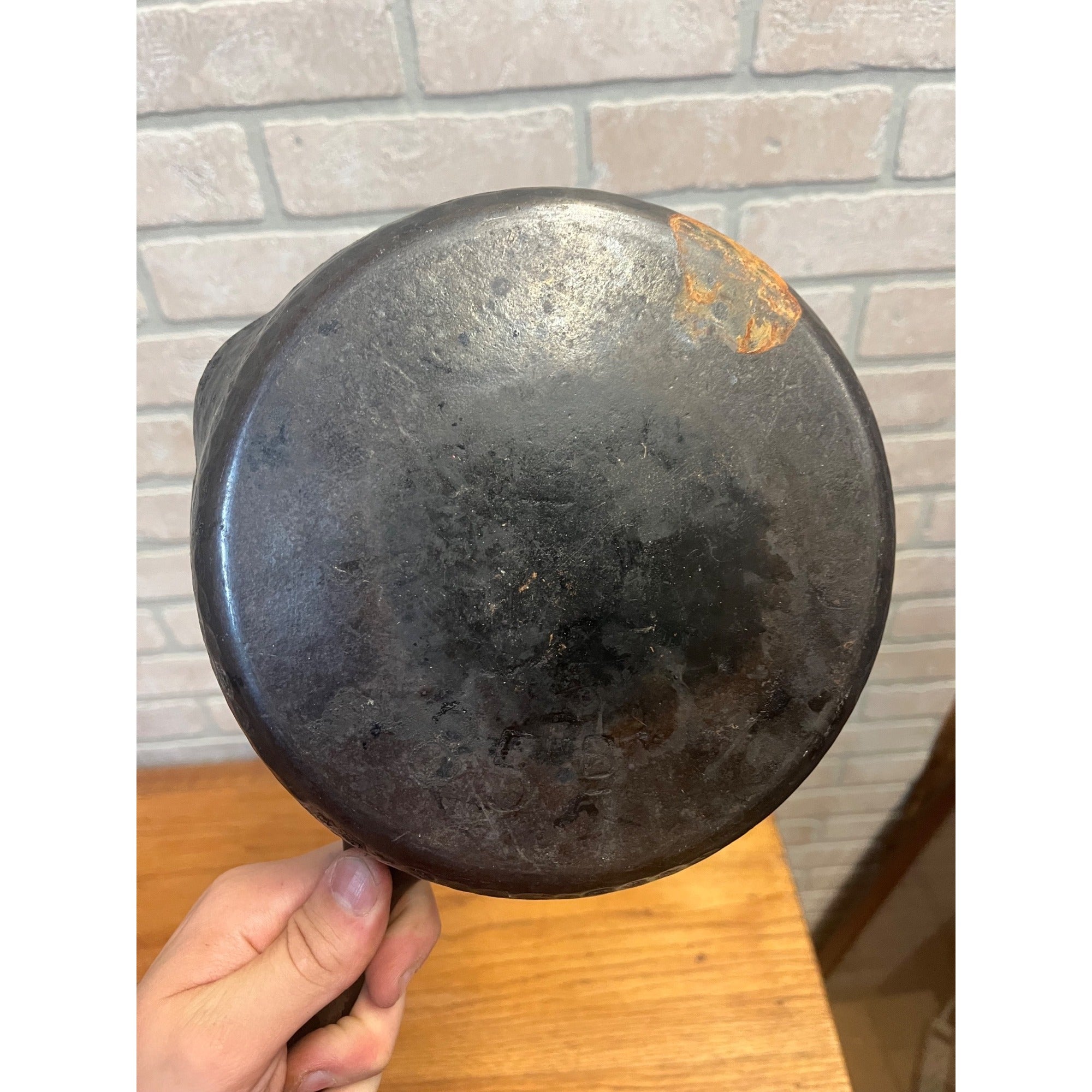 Vintage Chicago Hardware Foundry  85B Hammered Cast Iron Skillet CHF No. 5