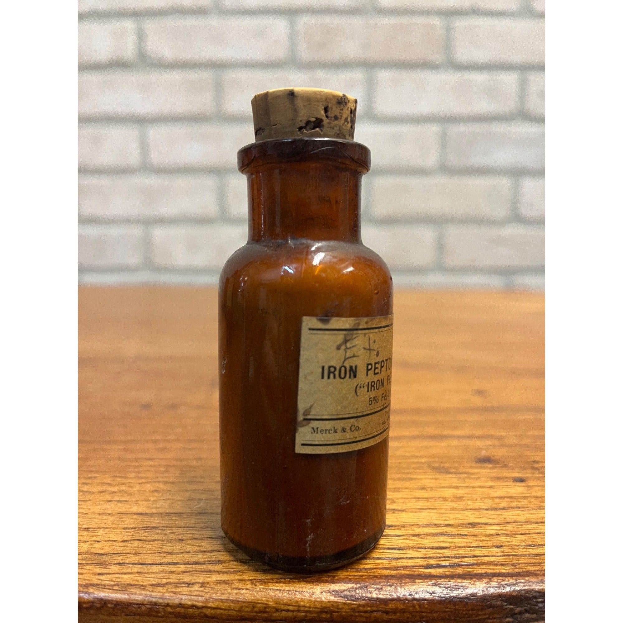 Antique Vintage Merck & Co. Pharmacy Medicine Bottle Amber Glass w/ Label