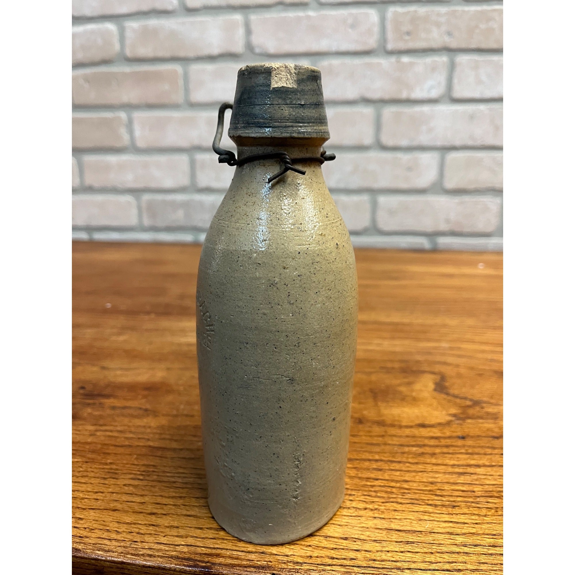 Antique 1800s L. Werrbach Milwaukee Wis. Clay Stoneware Beer Bottle w/ Cork Wire