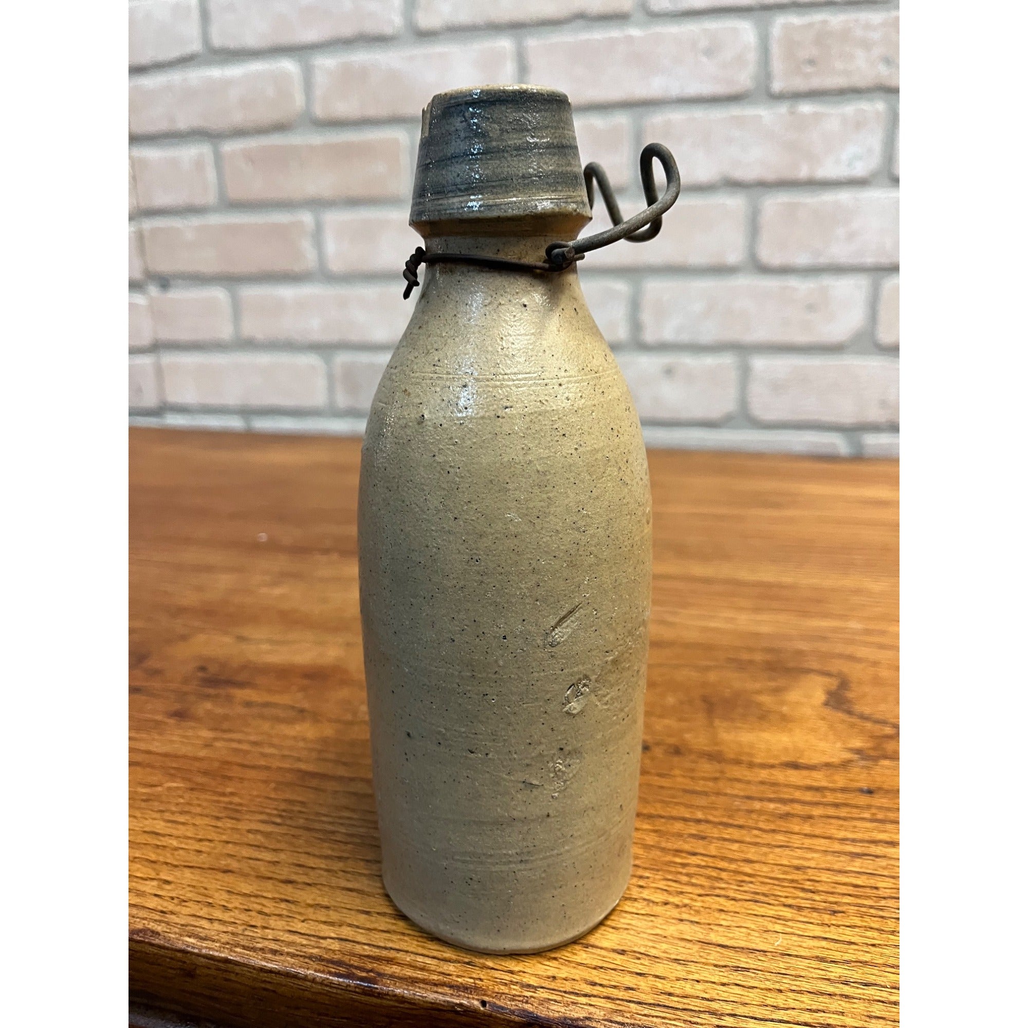 Antique 1800s L. Werrbach Milwaukee Wis. Clay Stoneware Beer Bottle w/ Cork Wire