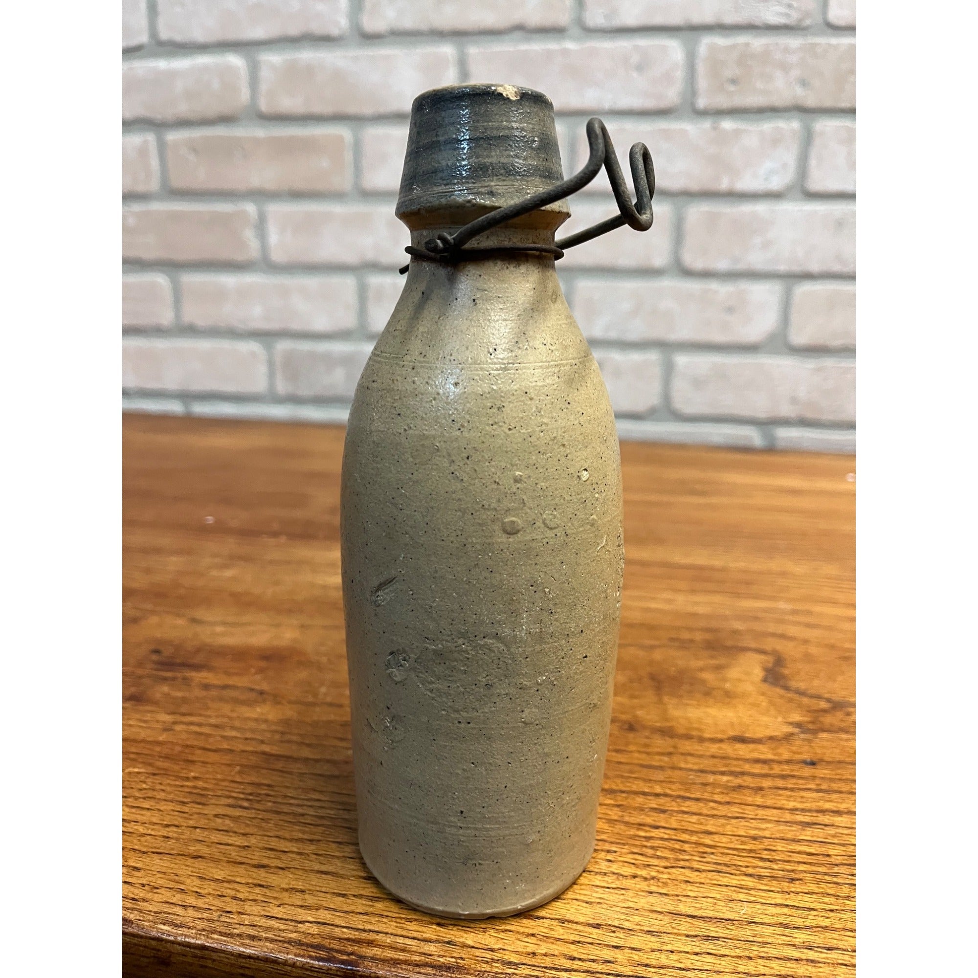 Antique 1800s L. Werrbach Milwaukee Wis. Clay Stoneware Beer Bottle w/ Cork Wire