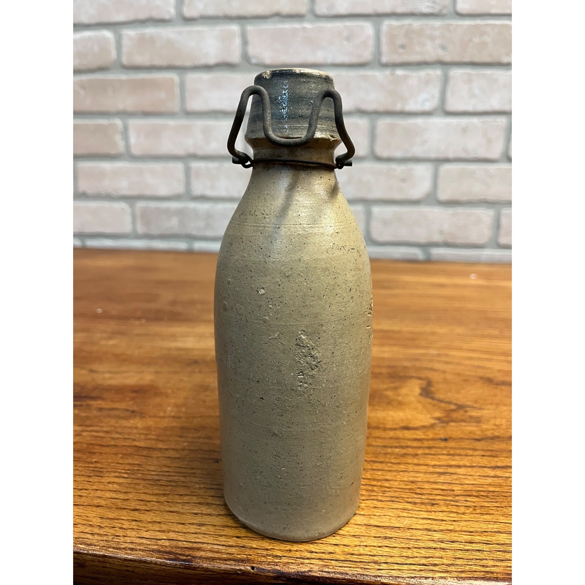 Antique 1800s L. Werrbach Milwaukee Wis. Clay Stoneware Beer Bottle w/ Cork Wire