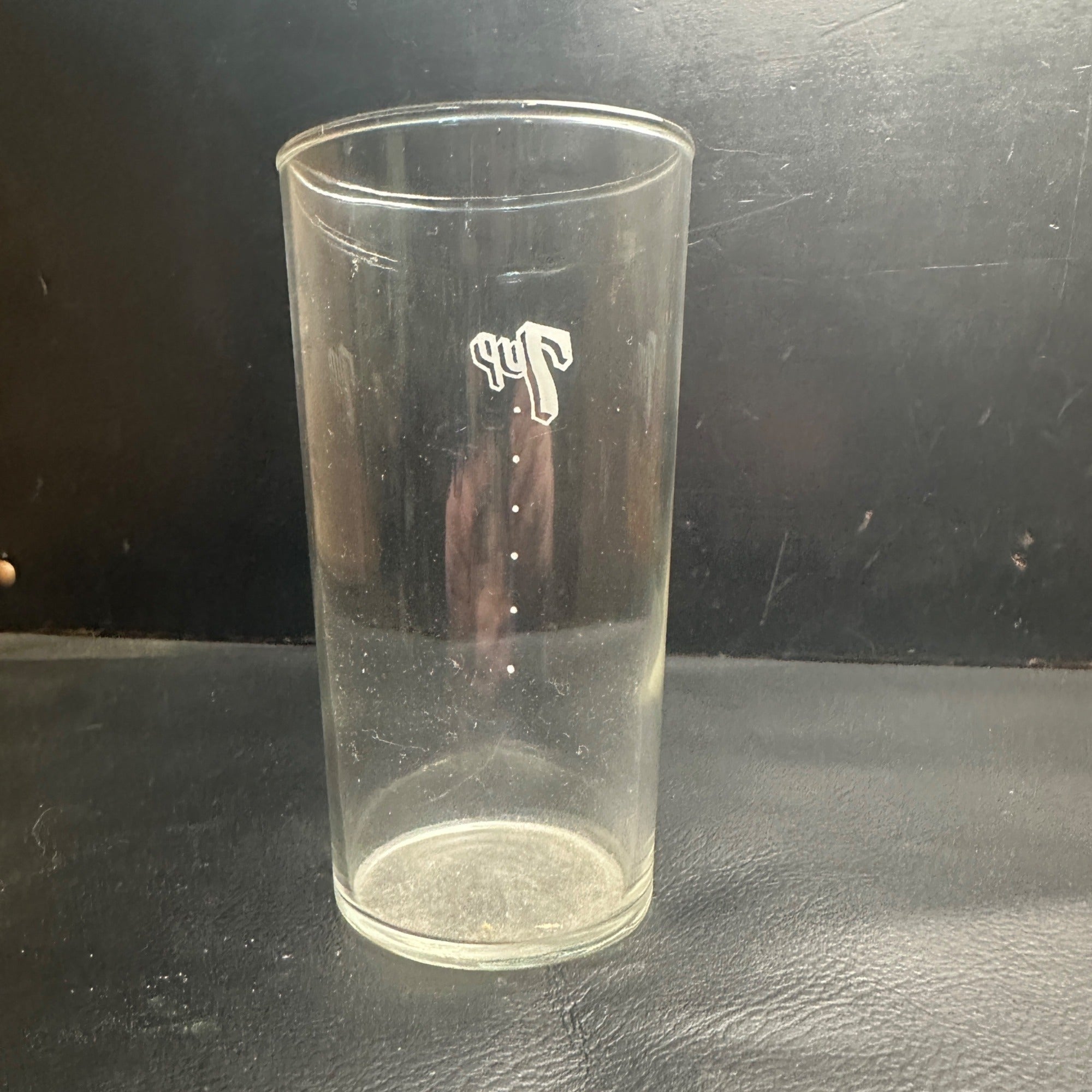 Vintage 7up Dot Lined Measure ACL Soda Fountain Glass Advertising