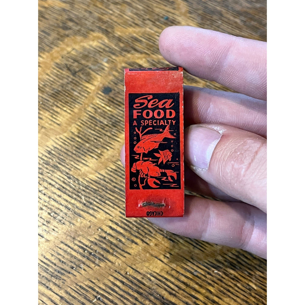 Vintage FULL Matchbook Advertising - Del Rio Bar - Oshkosh, Wis.
