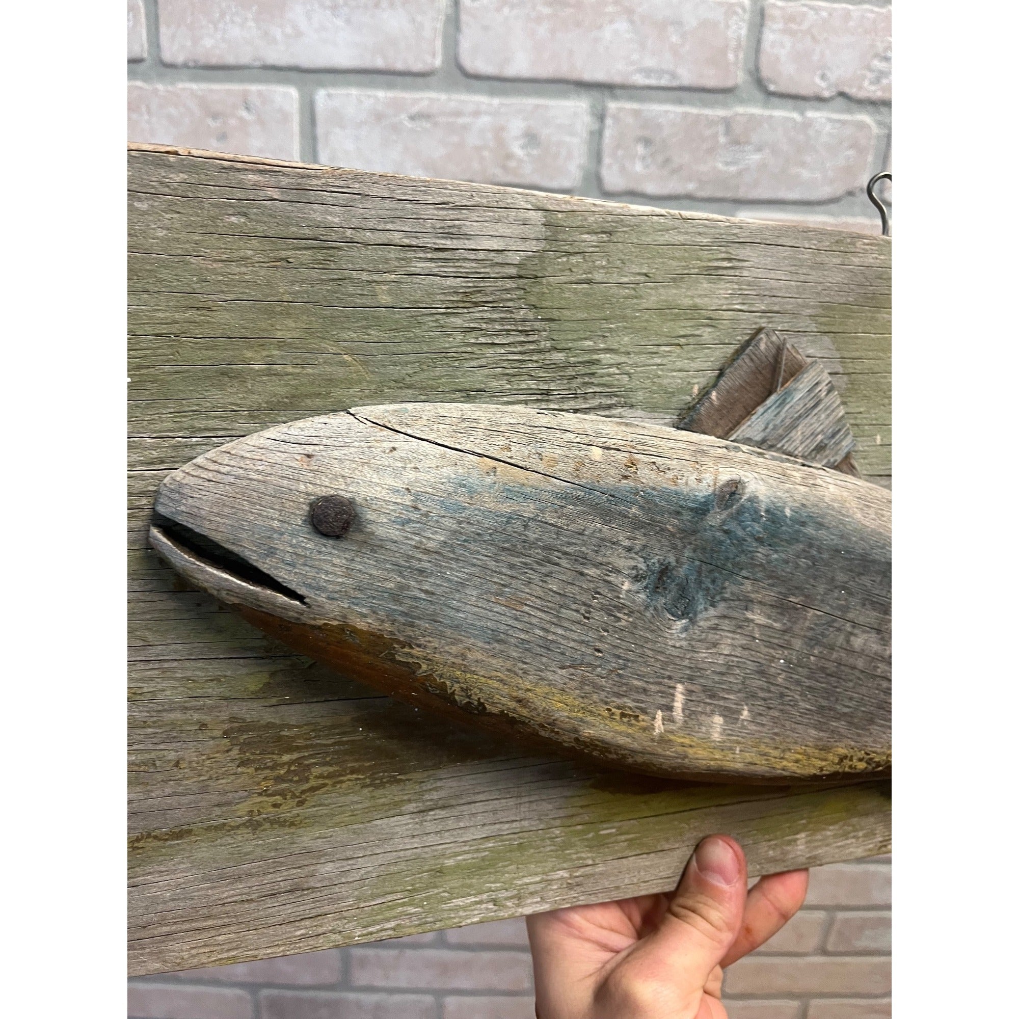 Vintage Folk Art Wooden Fish Sign Primitive Cabin Decor Rustic Lake House Wall Hanging Coastal Camp Fishing Lodge Trade Sign
