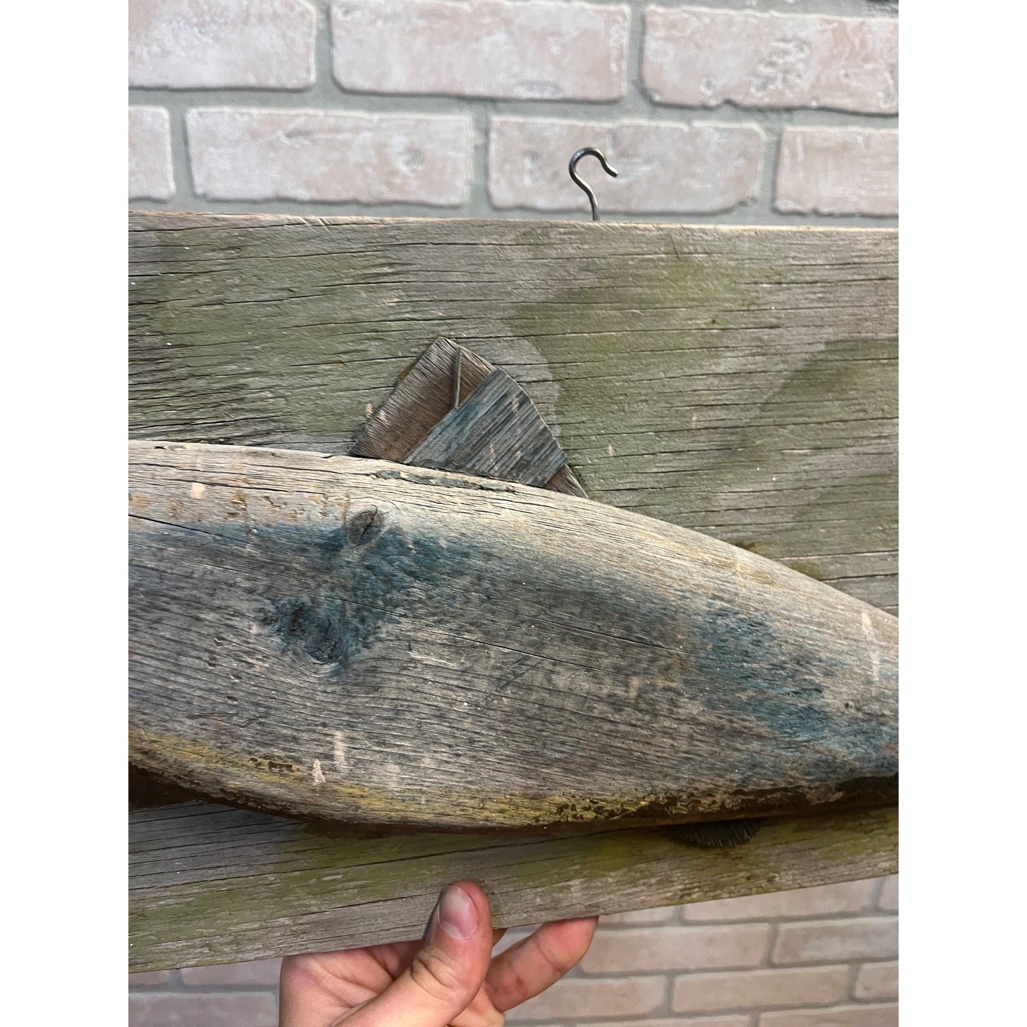 Vintage Folk Art Wooden Fish Sign Primitive Cabin Decor Rustic Lake House Wall Hanging Coastal Camp Fishing Lodge Trade Sign
