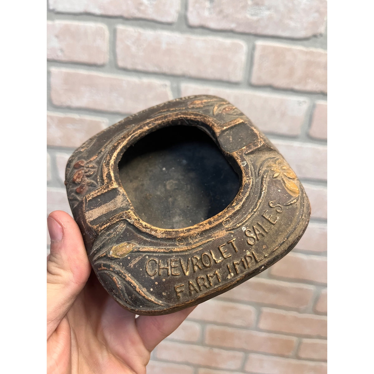 Vintage 1920s Chevrolet Chevy Hingiss & Bessler Kiel WI Advertising Ashtray Farm