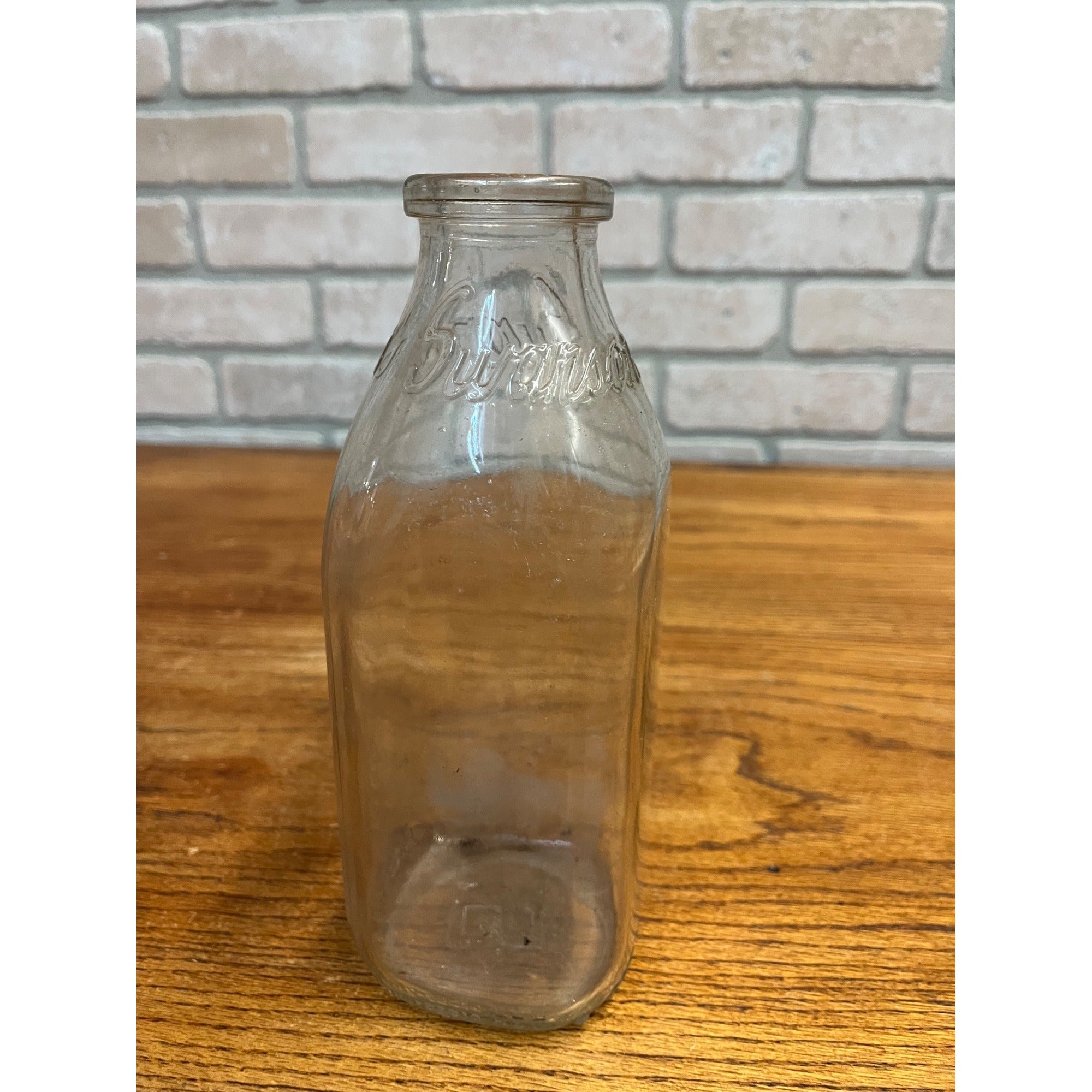 1948 Swanson's Dairy of Silvis Il Embossed Quart Milk Bottle Rock Island County