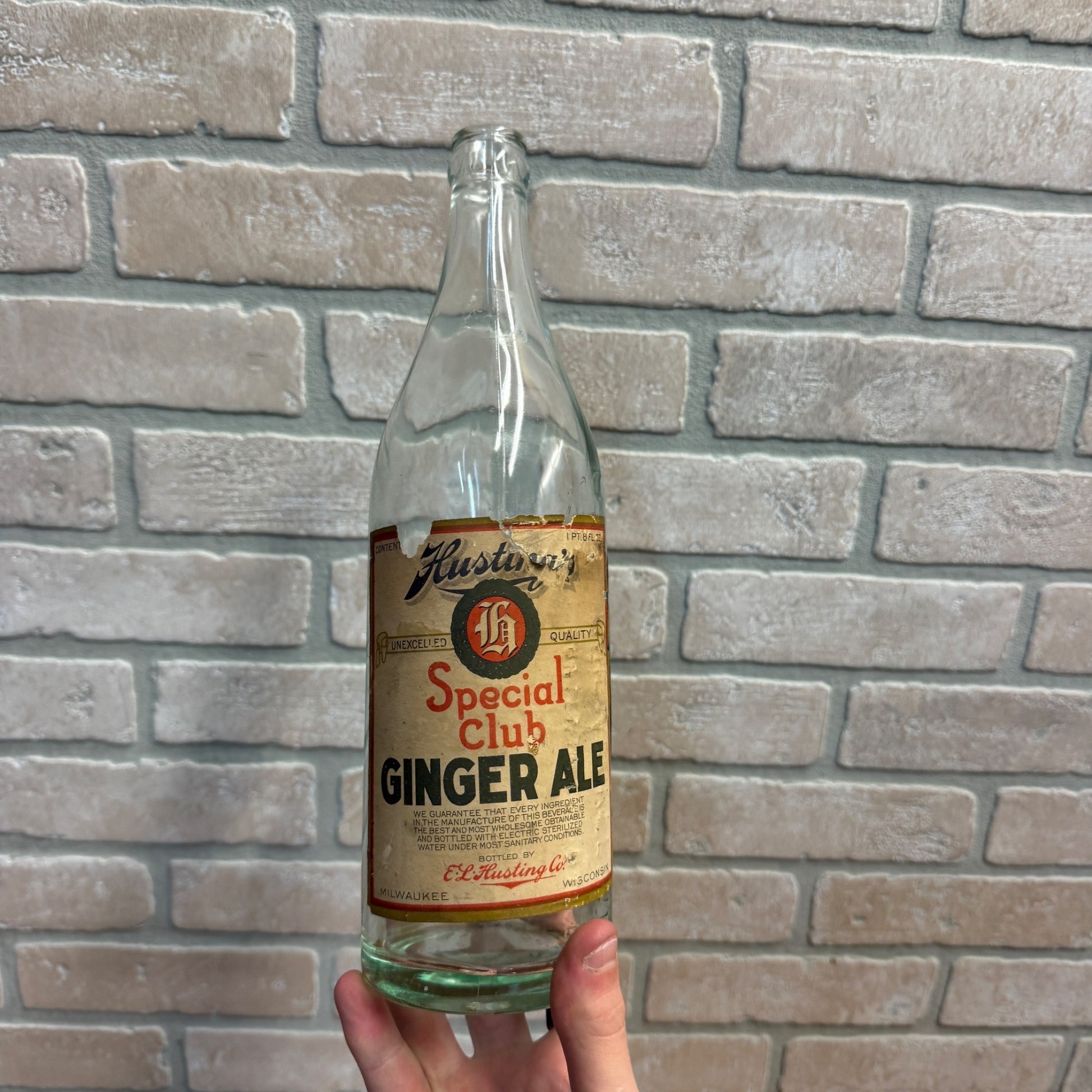 Vintage 1920s E.L. Husting Milwaukee Wis Embossed Label Soda Bottle Ginger Ale