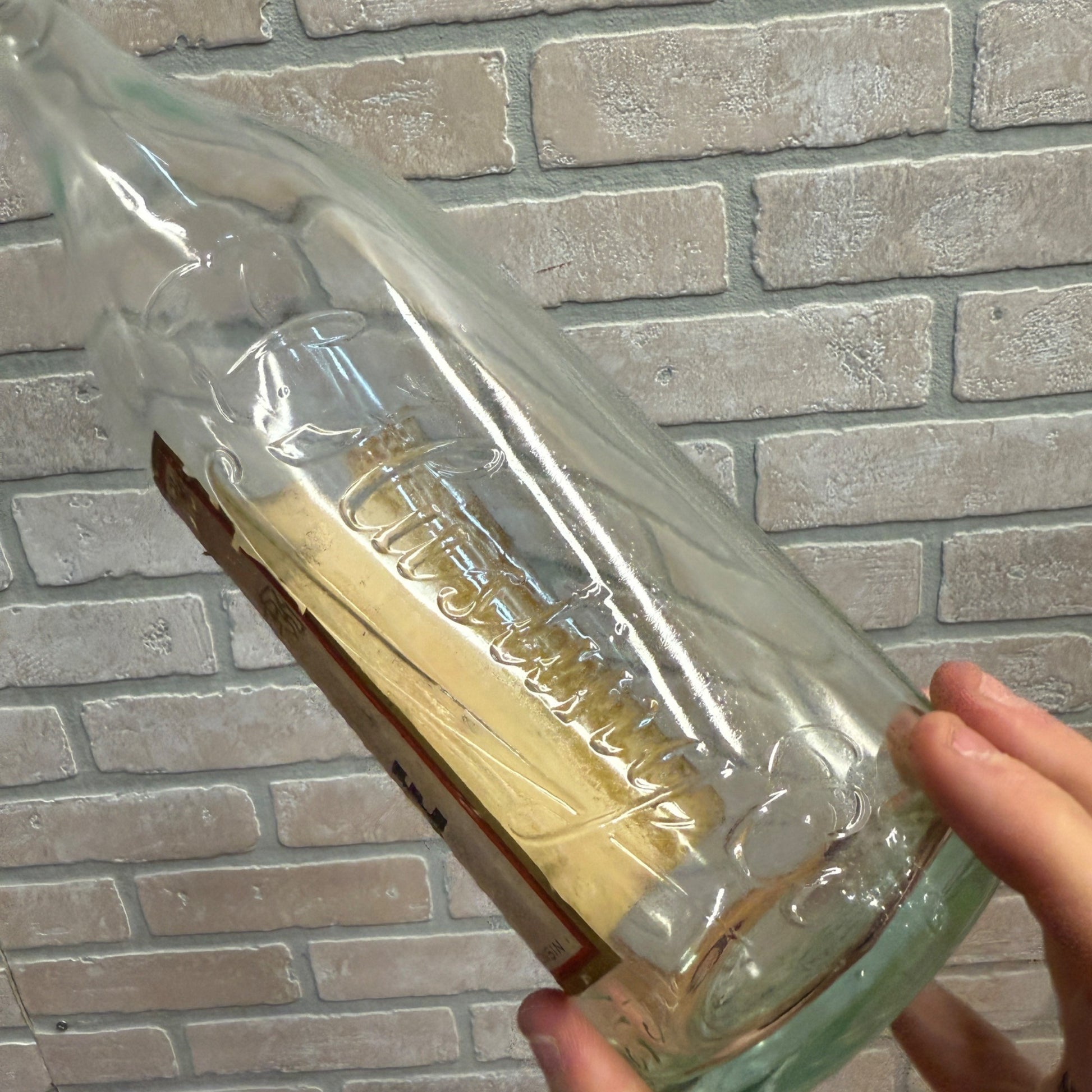 Vintage 1920s E.L. Husting Milwaukee Wis Embossed Label Soda Bottle Ginger Ale