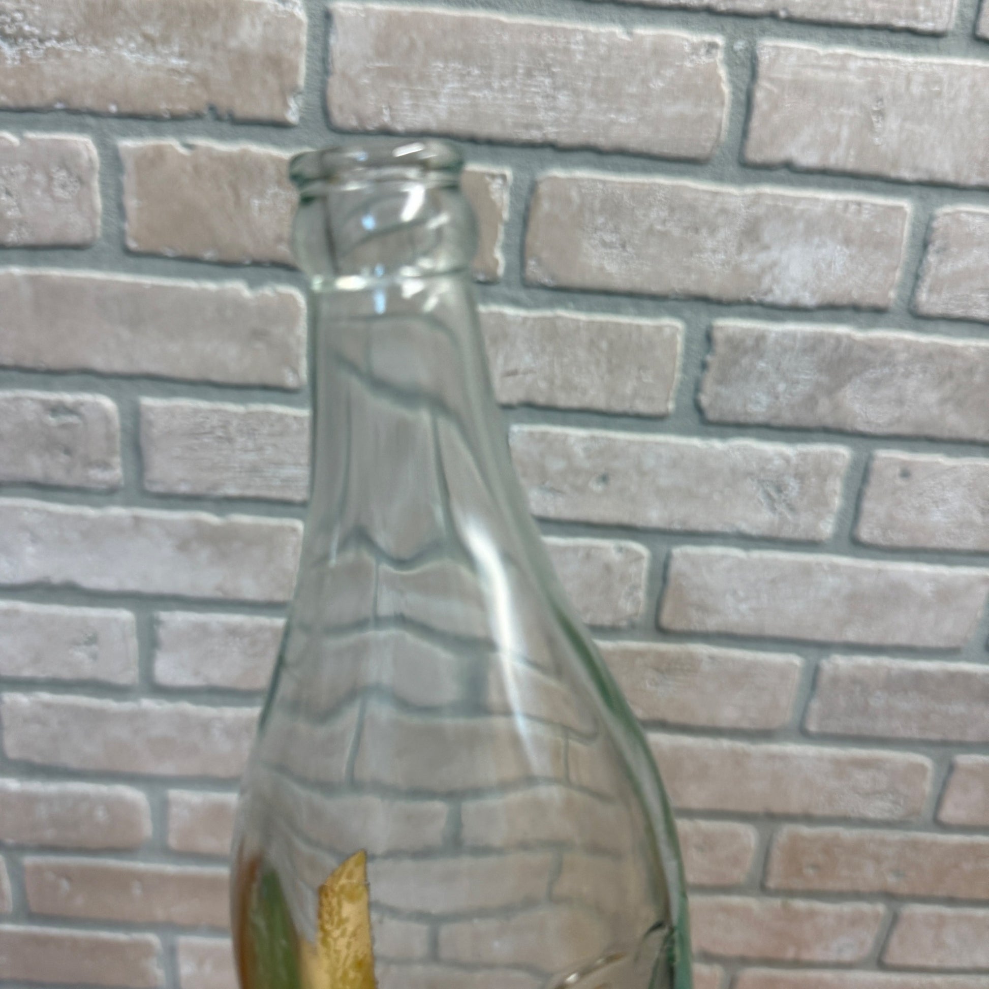 Vintage 1920s E.L. Husting Milwaukee Wis Embossed Label Soda Bottle Ginger Ale