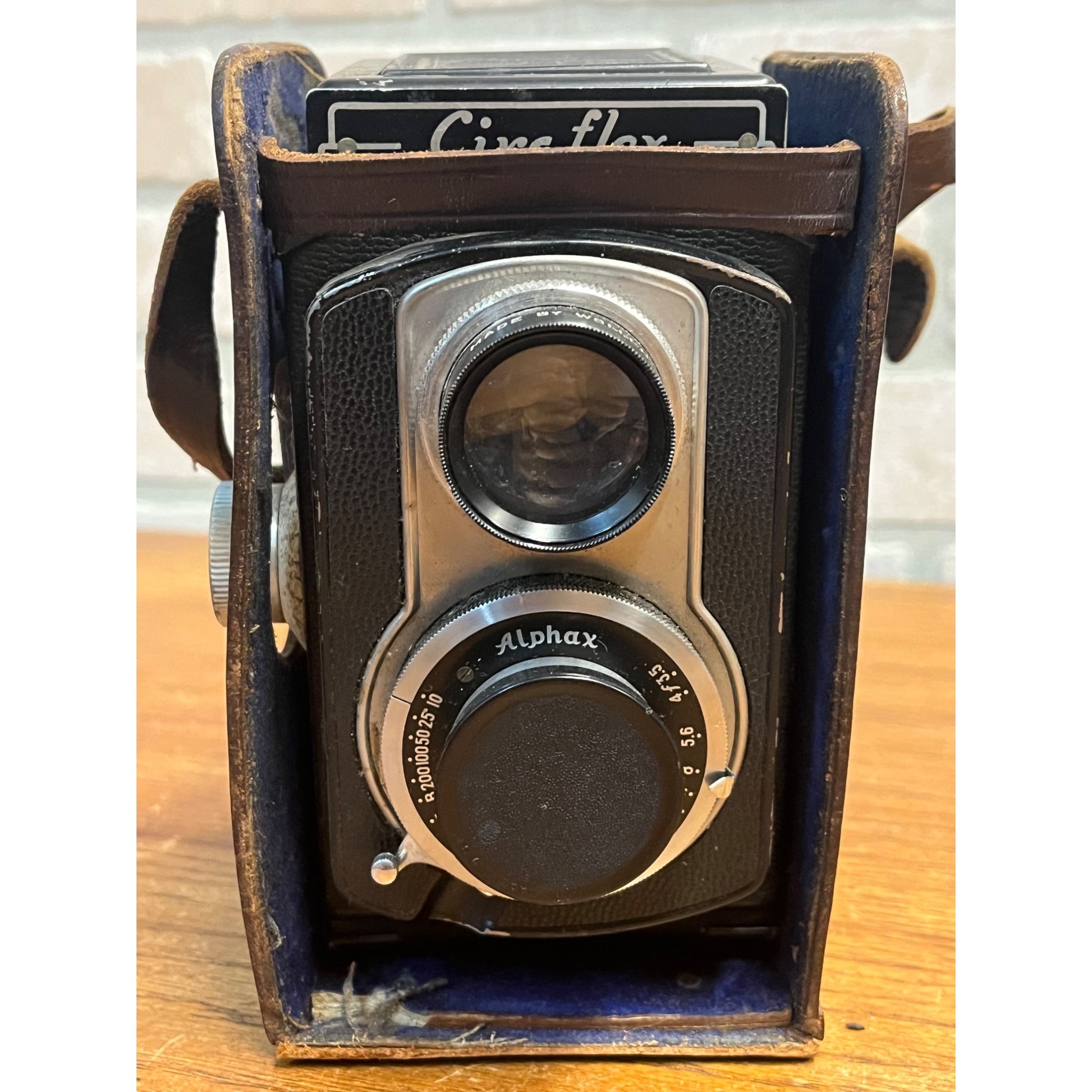 Vintage Ciro-flex Twin Lens Reflex TLR Camera Wollensak Lens Alphax shutter