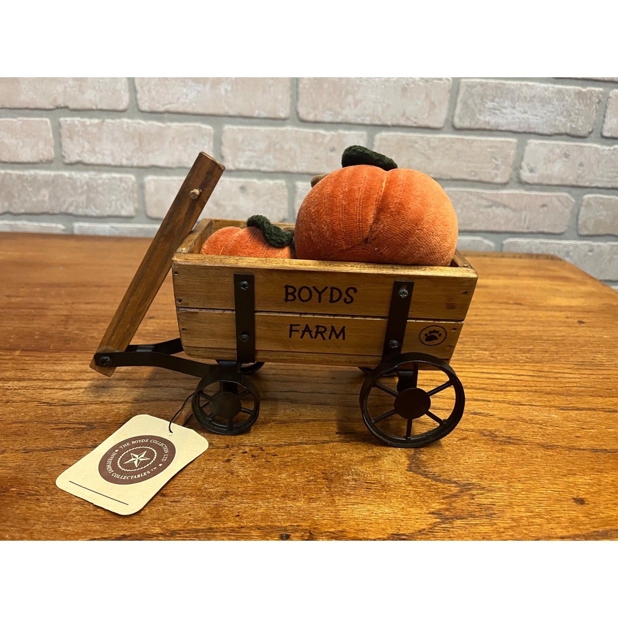Adorable Boyd’s Bear “Boyd’s Farm” Miniature Fall Time Harvest Pumpkin Wagon
