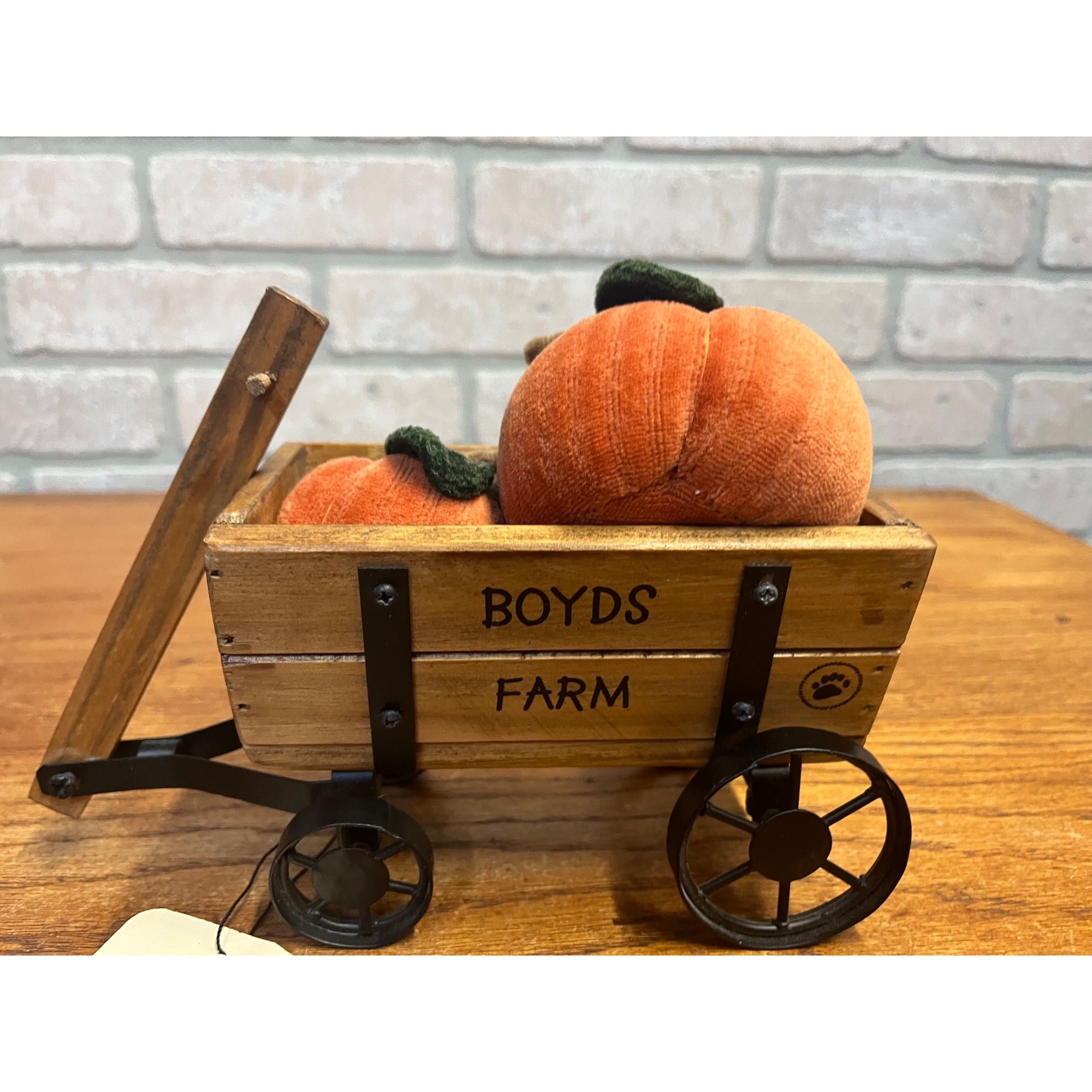 Adorable Boyd’s Bear “Boyd’s Farm” Miniature Fall Time Harvest Pumpkin Wagon