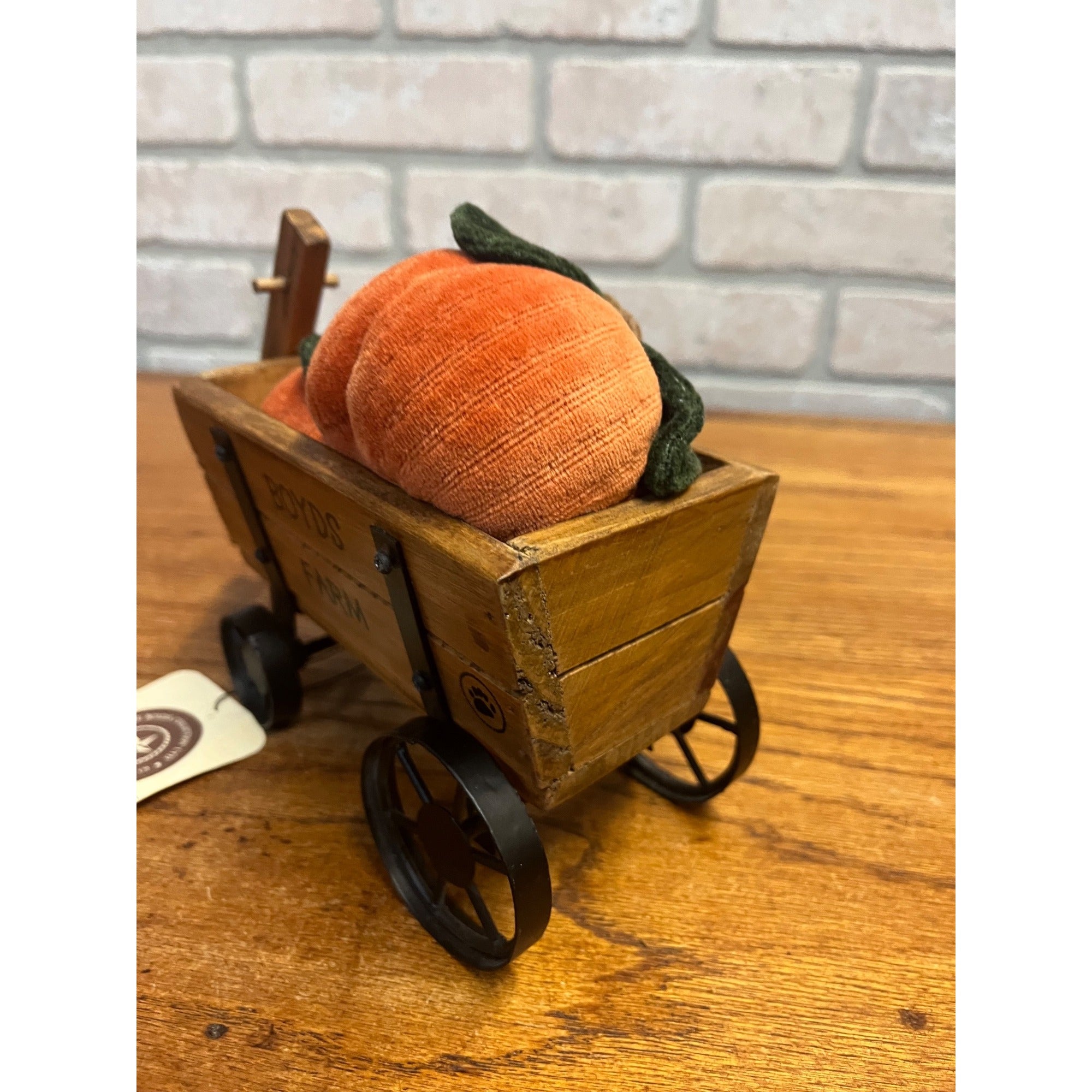Adorable Boyd’s Bear “Boyd’s Farm” Miniature Fall Time Harvest Pumpkin Wagon