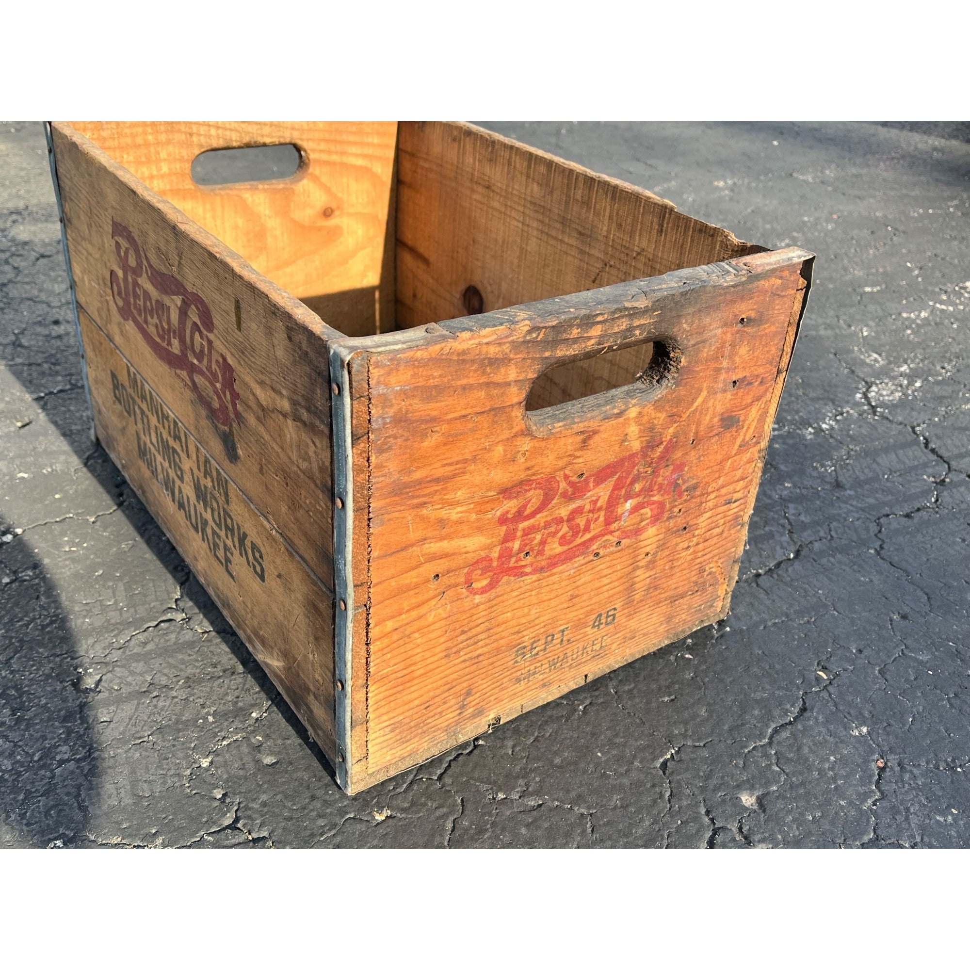 Rare Vintage 1946 Pepsi~Cola Wood Soda Crate Manhattan Bottle Works Milwaukee WI