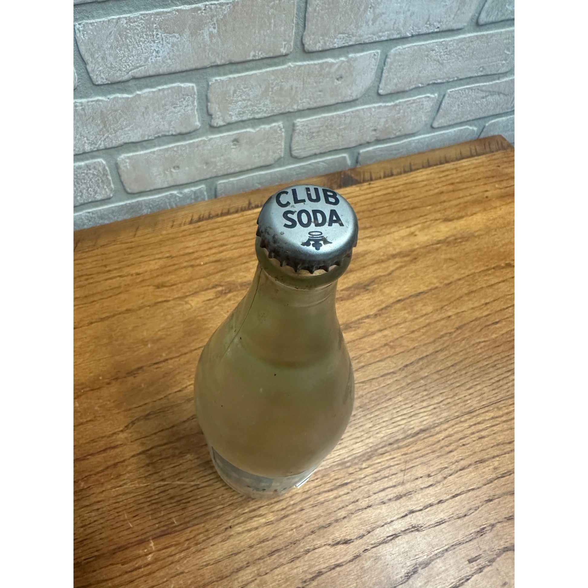 Vintage Penguin Club Soda - Harra Beverages Glass Soda Bottle Oshkosh Wis