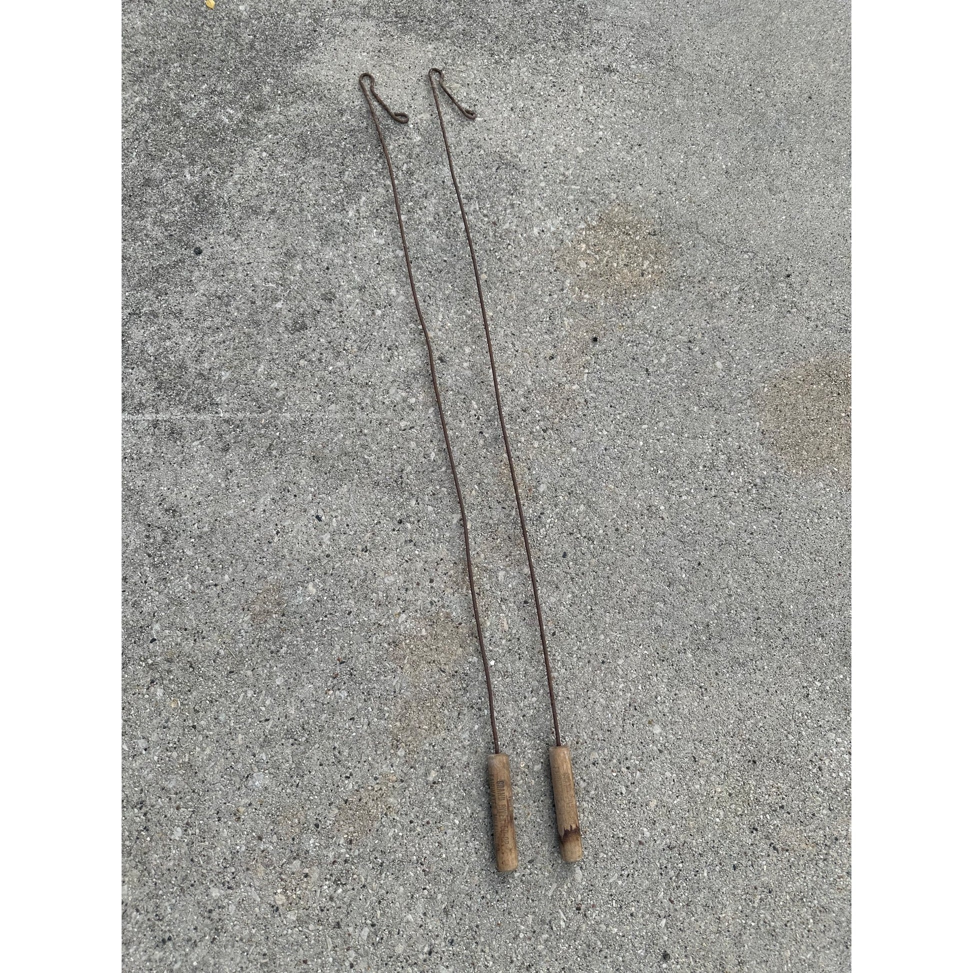 Primitive Farm Tool Chicken Catcher Poultry Advertising Feeds Equipment (2)