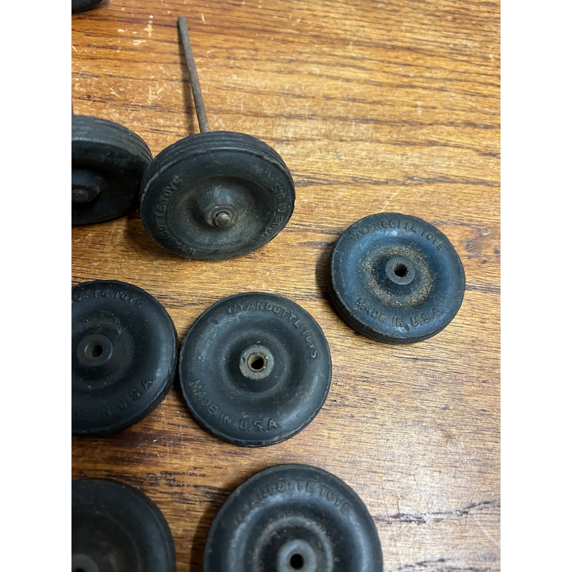 Vintage Wyandotte 1.5" Replacement Original Rubber Tires Wheels Lot (8)