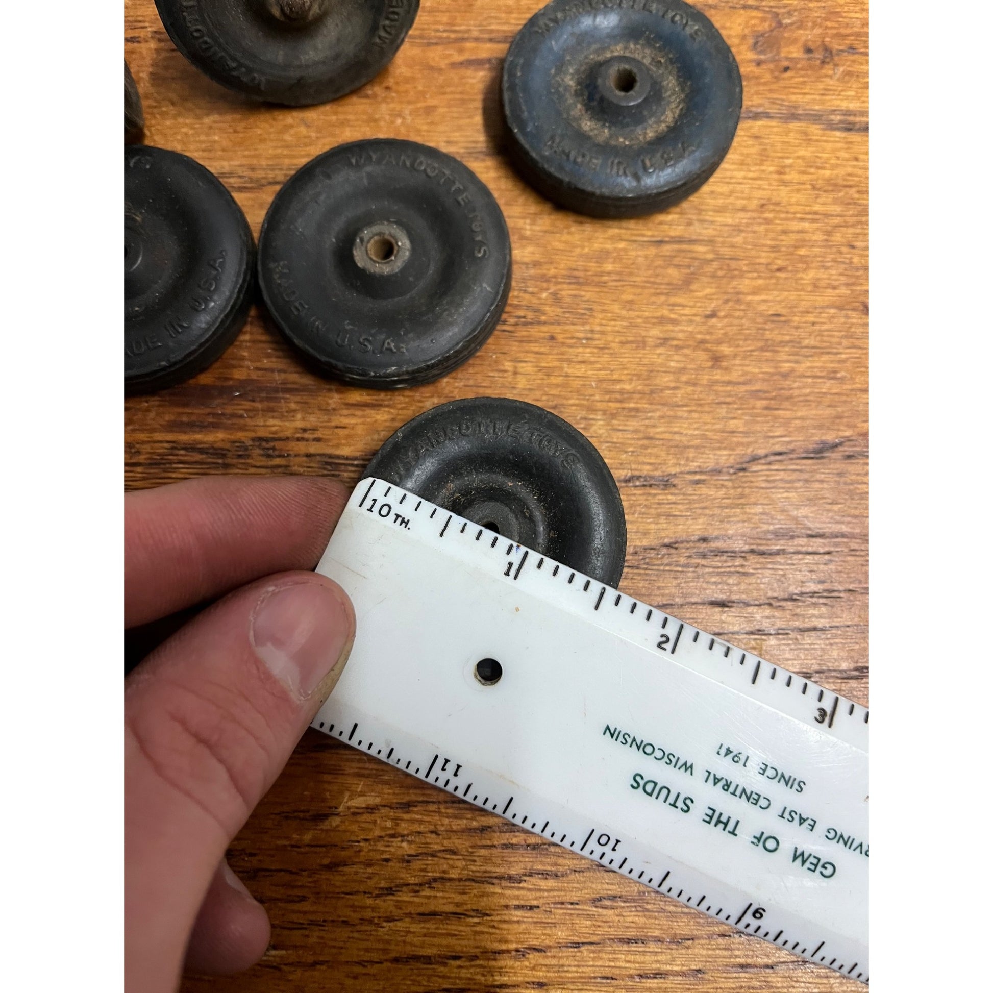 Vintage Wyandotte 1.5" Replacement Original Rubber Tires Wheels Lot (8)