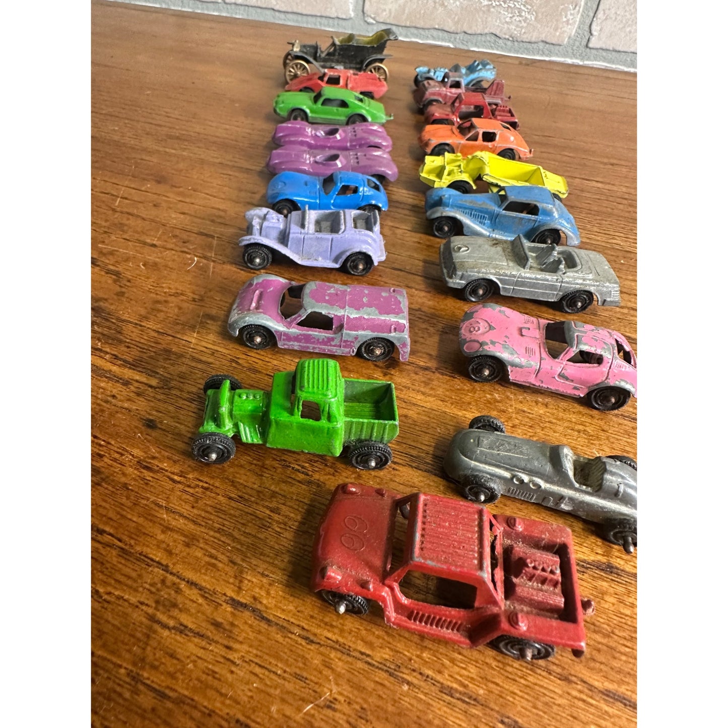 Vintage TootsieToy Diecast Metal Toy Cars Lot Vehicles Trucks Tow Racing ++