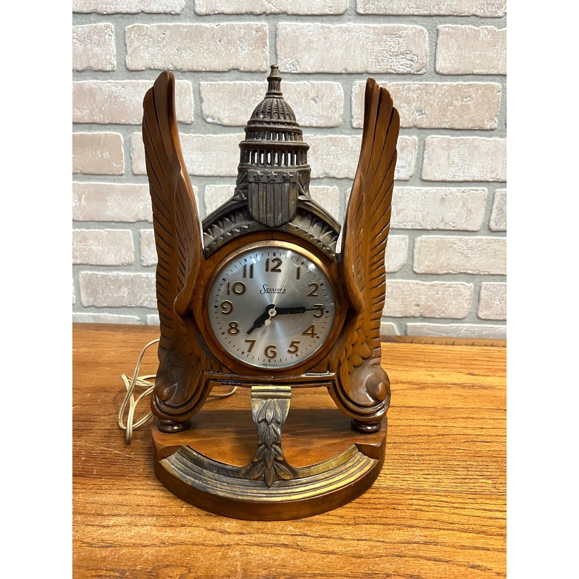 RARE Vintage Sessions United States Capitol Wood Wings Electric Clock