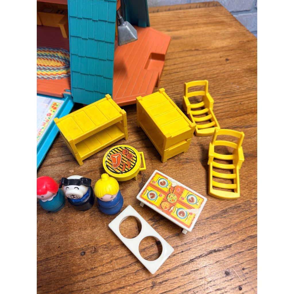 1974 Fisher Price Little People Play Family A Frame Family w/ Furniture Playset