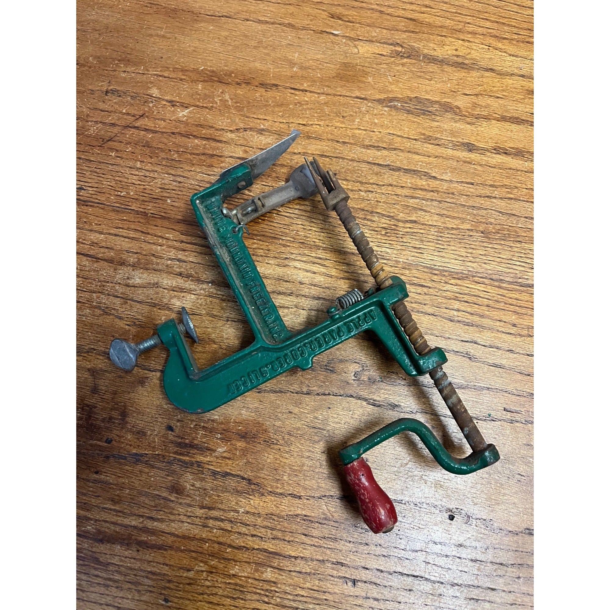 White Mountain Freezer Inc. Apple Peeler/Corer/Slicer Green Metal Fruit Tool