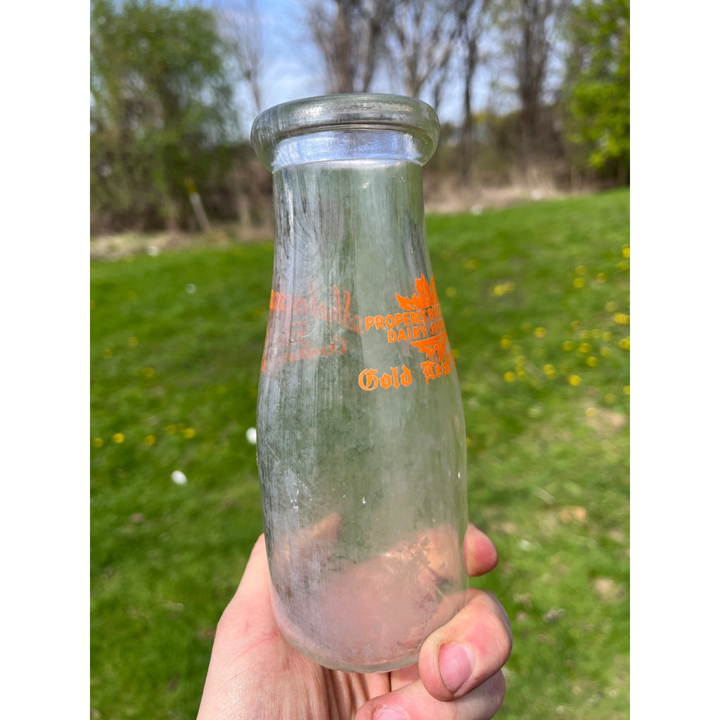 Vintage 1940s Sheboygan Falls Creamery Co. Wis Glass Third Quart Milk Bottle