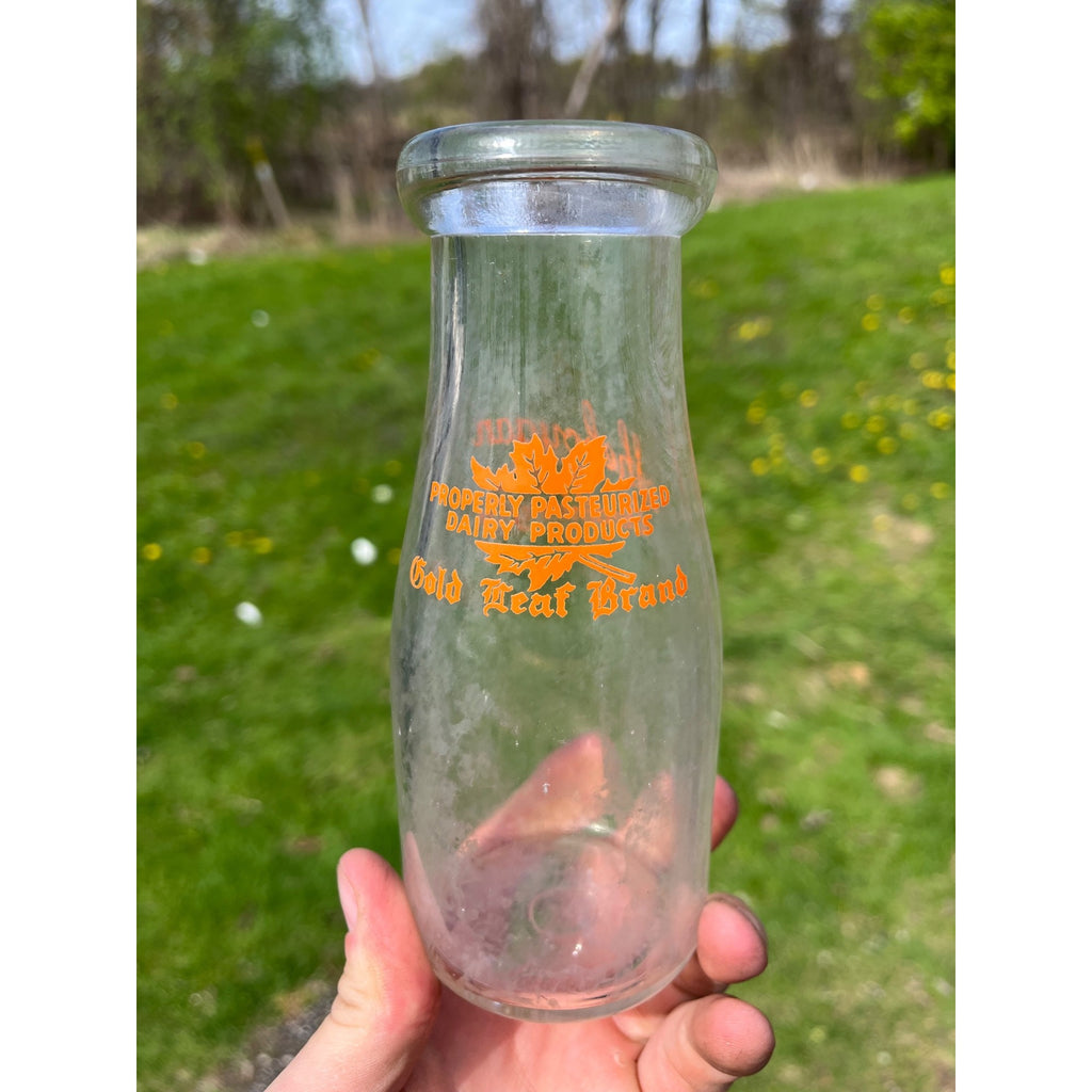 Vintage 1940s Sheboygan Falls Creamery Co. Wis Glass Third Quart Milk Bottle